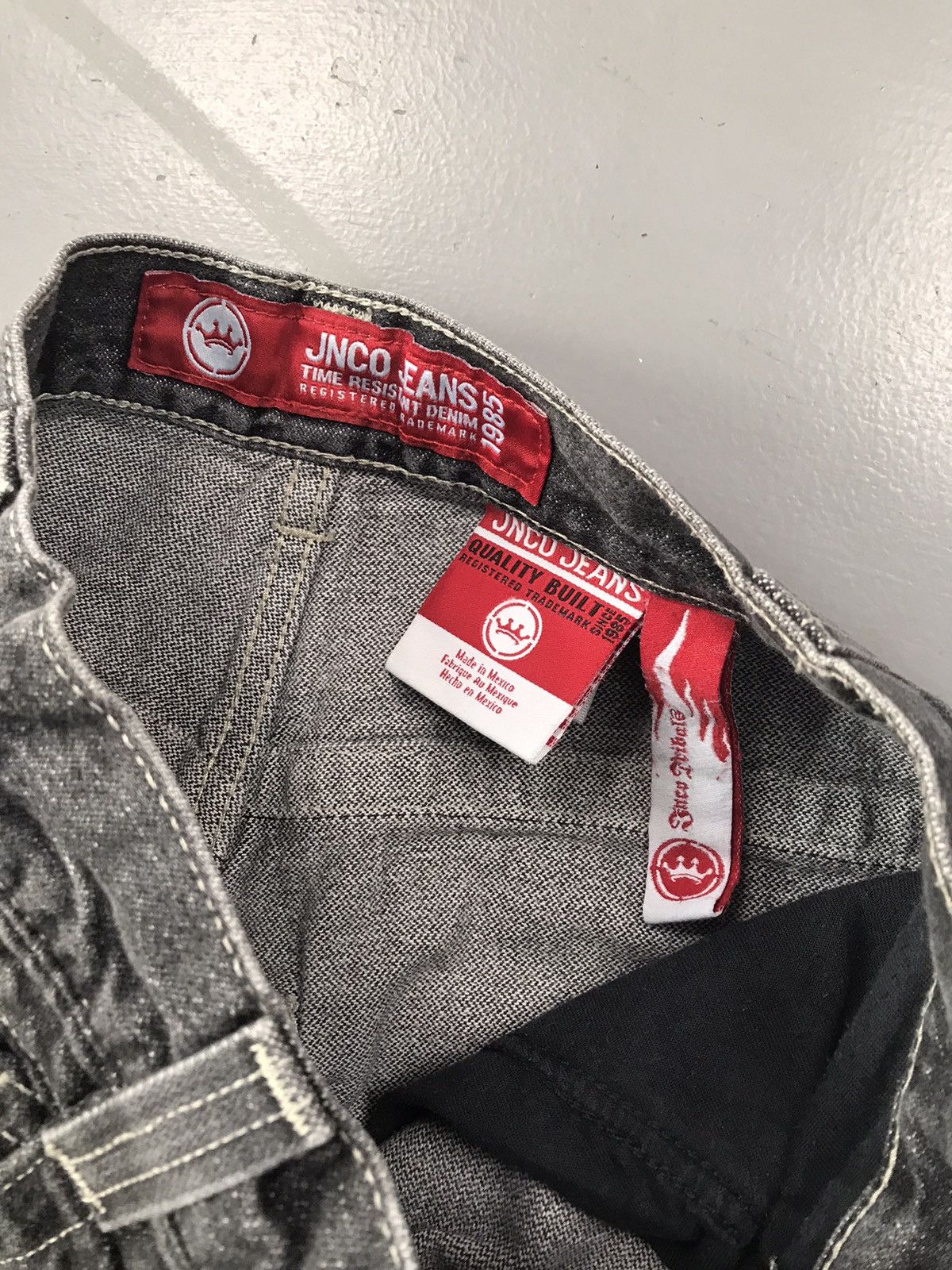 JNCO × Southpole × Vintage Vintage Jnco spider 🕷️ print denim Size 25" / US 0 / IT 36 - 8 Thumbnail