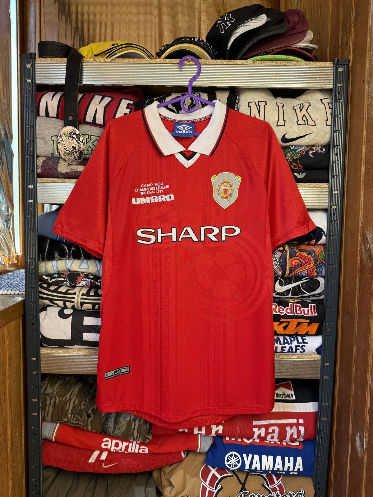 Umbro Manbhester United ユニフォーム　SHARP vtg Manchester United 90's blue jersey shirt Umbro L / XL