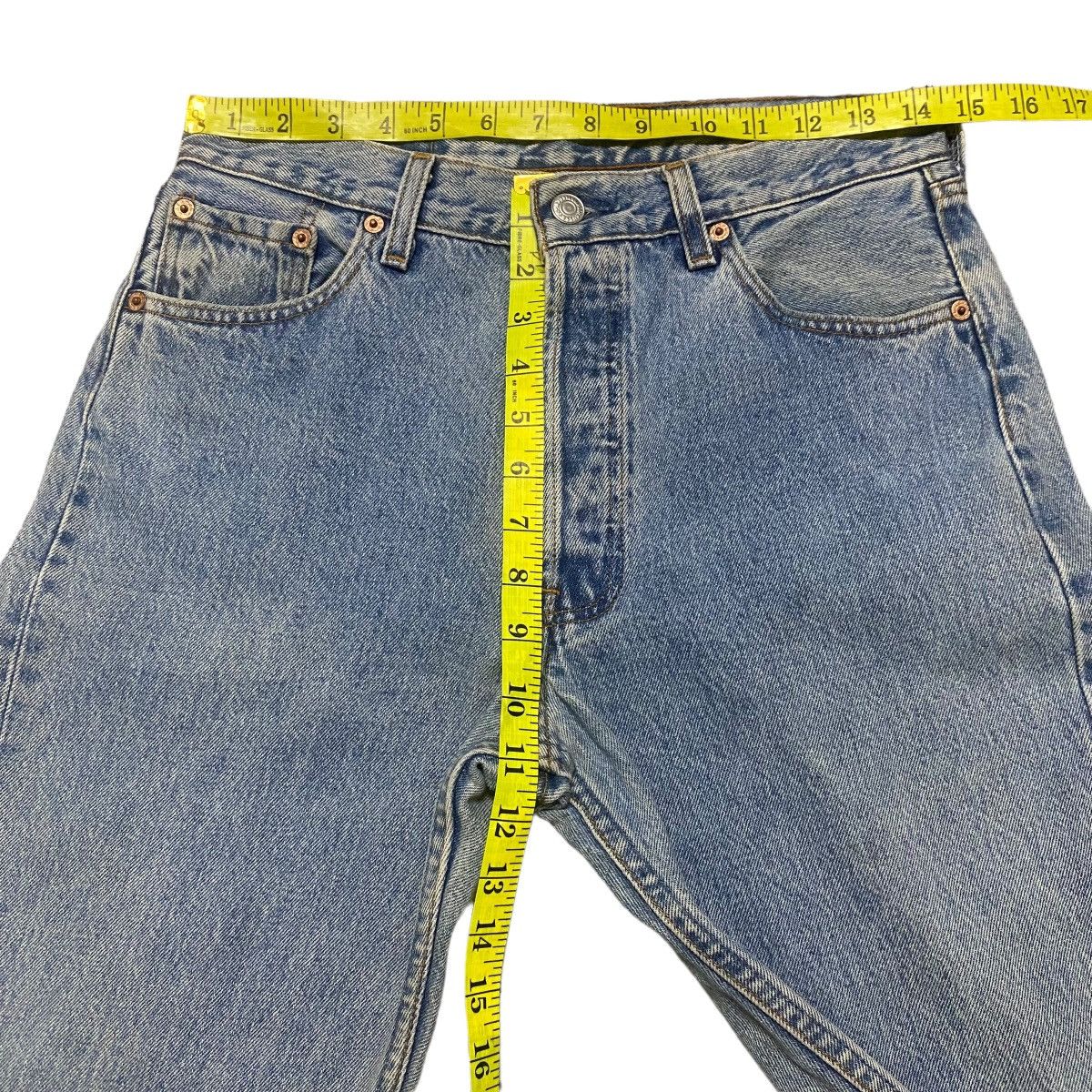 Levi's Vintage Levis 501 Light Blue Jeans Made in USA Size US 29 - 7 Thumbnail