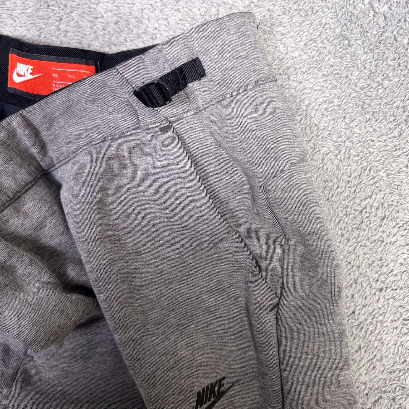 Nike Nike Tech Fleece Pants Mens 2XL Jogger Sweatpants Slim Tapered 832120 Heather Gray Size US 39 - 7 Thumbnail