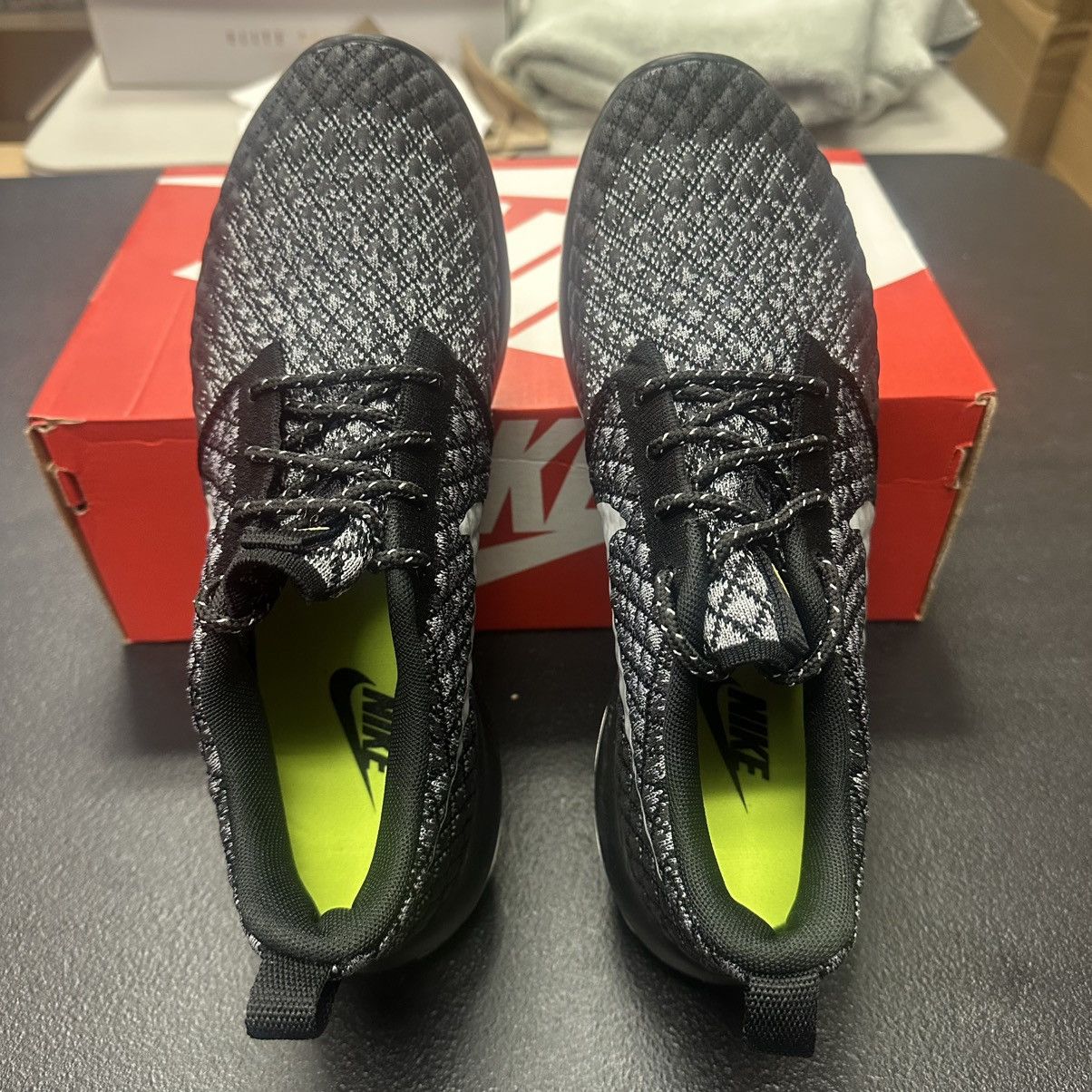 Nike Size 9.5W (8M) - Nike Roshe 2 Flyknit Black- 861706-001 Size US 9.5 / IT 39.5 - 3 Thumbnail