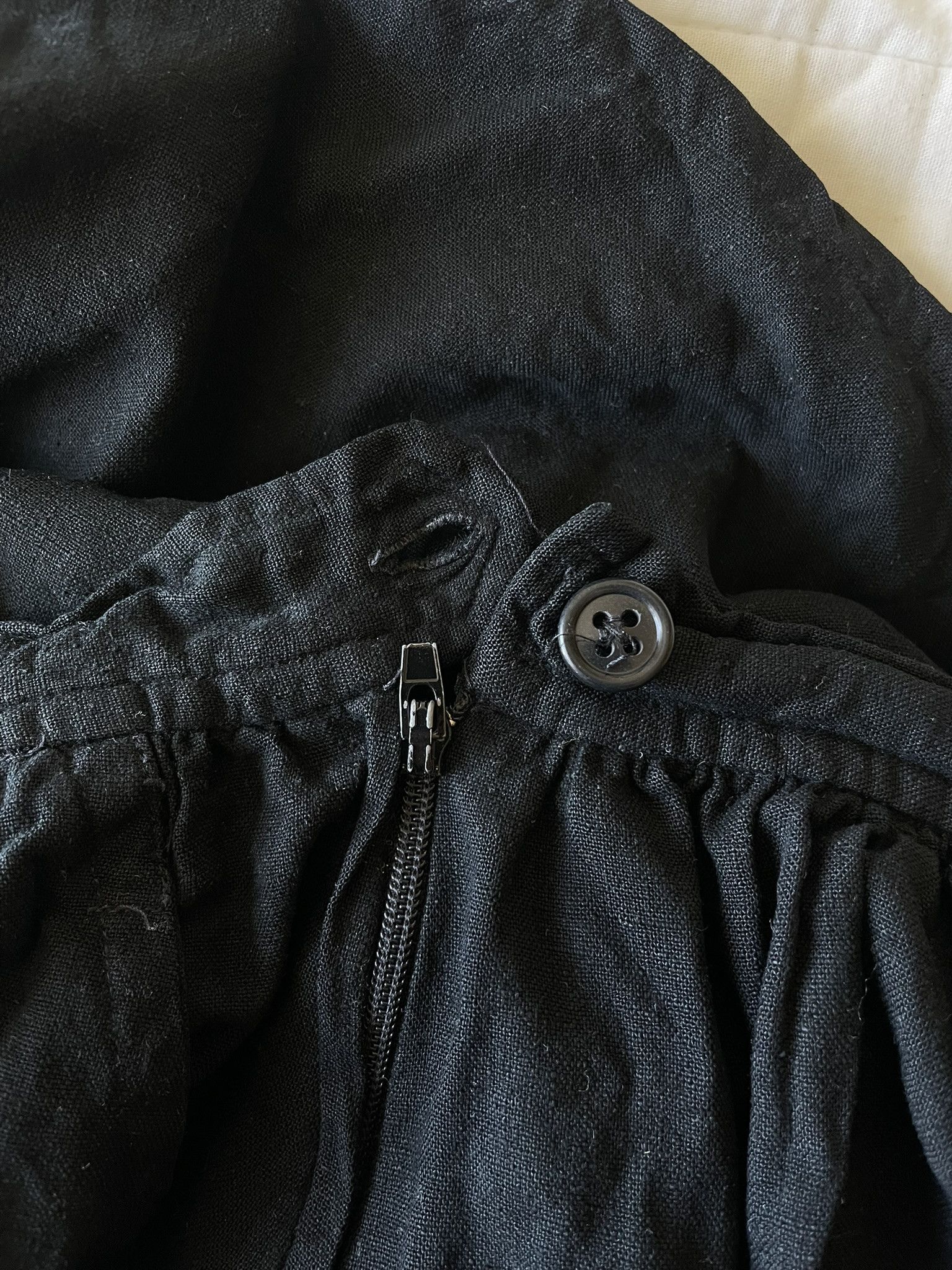 Eaton Vintage Eaton Black Silk Midi Skirt — Made in Hong Kong Size 34" / US 12 / IT 48 - 3 Thumbnail