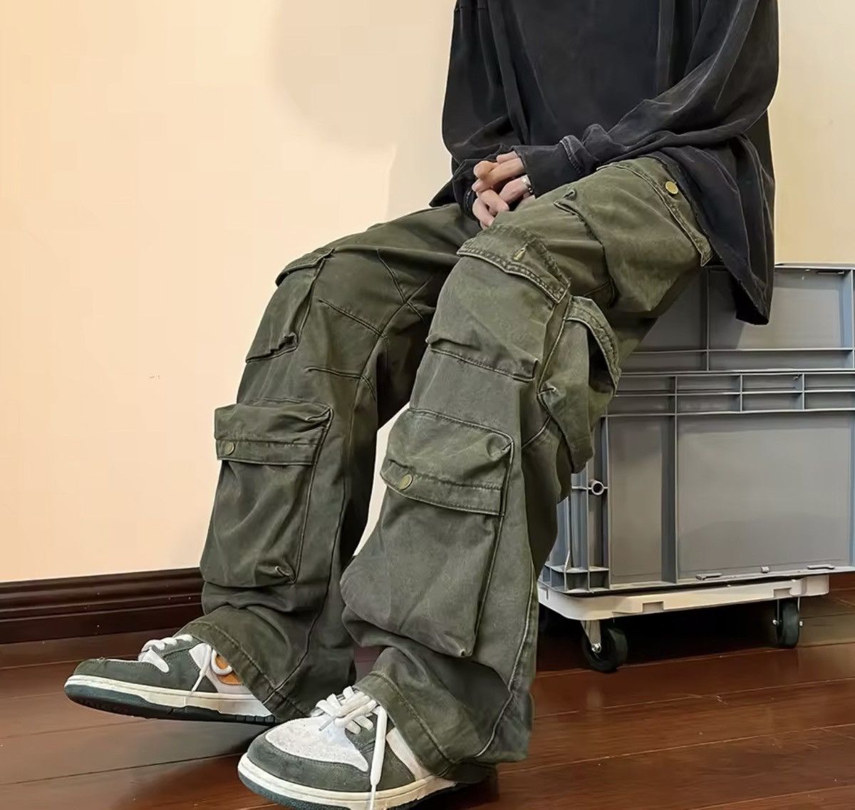 Japanese Brand Utility grunge multi pocket cargo pants Size US 31 - 3 Thumbnail