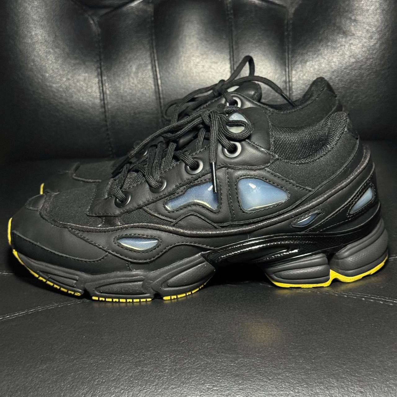 Adidas × Raf Simons Adidas Raf Simons Ozweego Corn Black Size US 7 / EU 40 - 3 Thumbnail