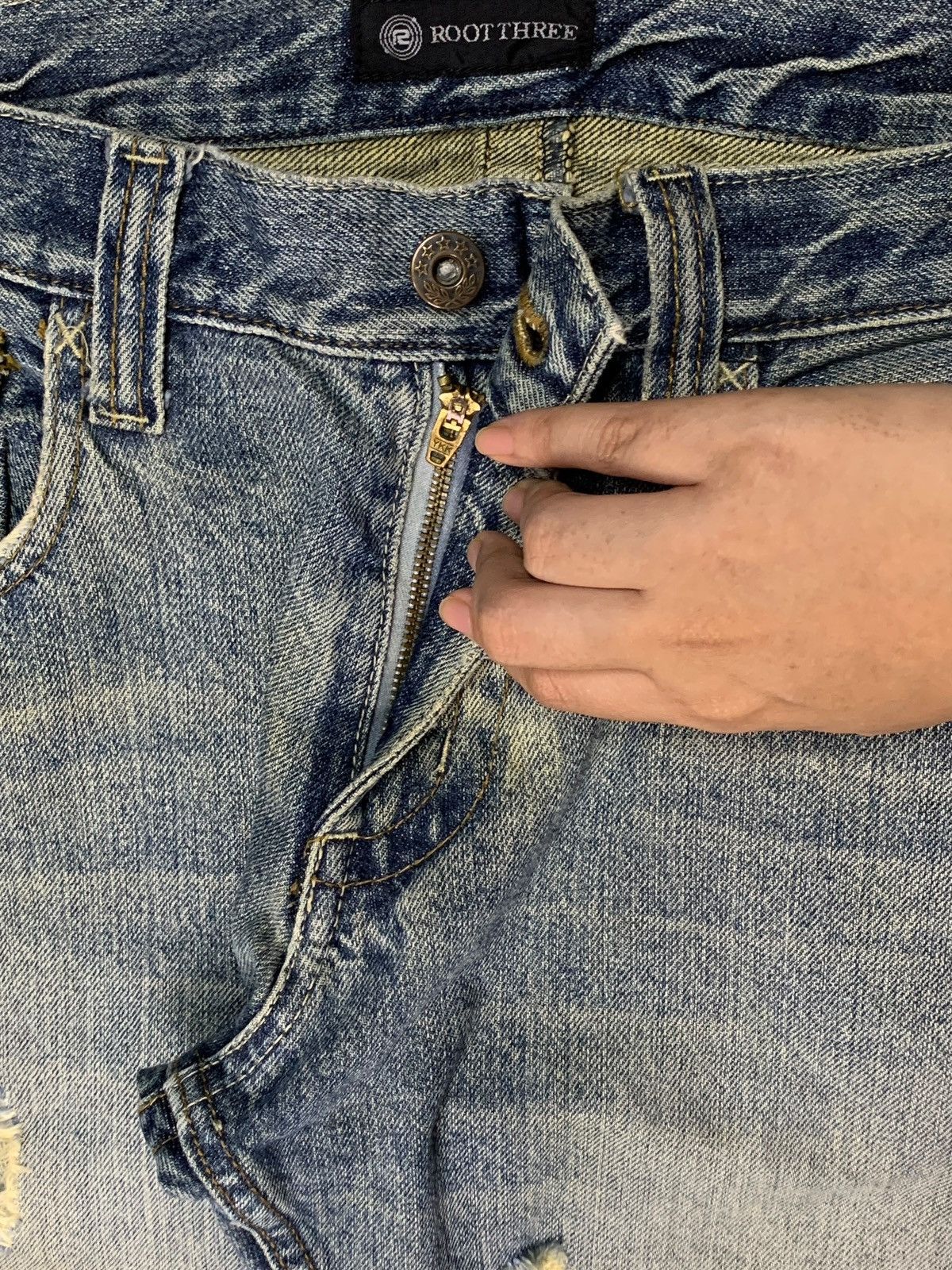 Japanese Brand Vintage Japanese Brand Mud Wash Distressed Baggy Jeans Size US 33 - 3 Thumbnail
