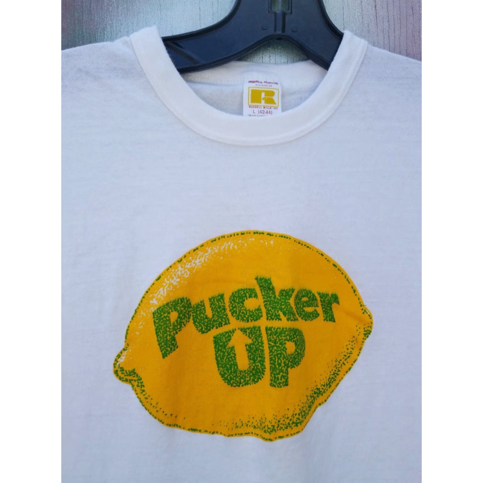 Russell Athletic VINTAGE Russell Athletic 70s T-Shirt Men L White Pop Art PUCKER UP Lemon Graphic Print Short Sleeve Crew Neck Regular Fit Size US L / EU 52-54 / 3 - 2 Thumbnail