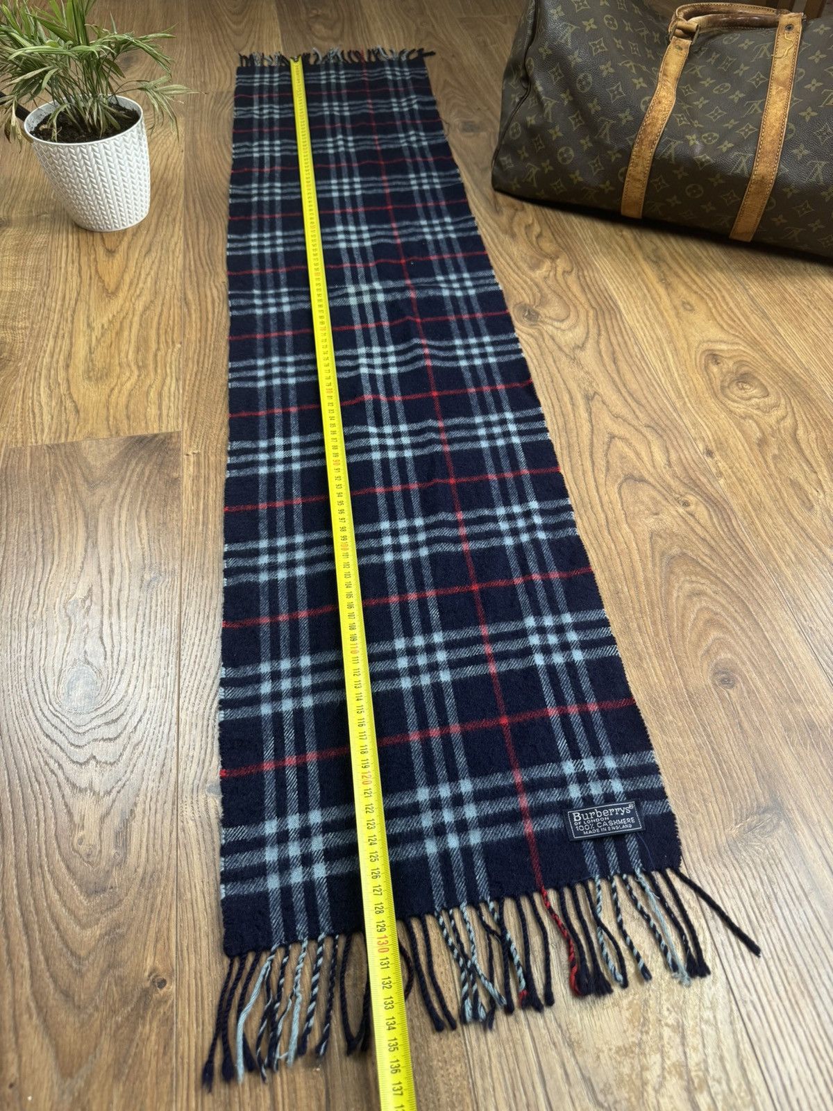 Burberry Vintage cashmere scarf Burberry’s 90s original luxury item Size ONE SIZE - 4 Thumbnail