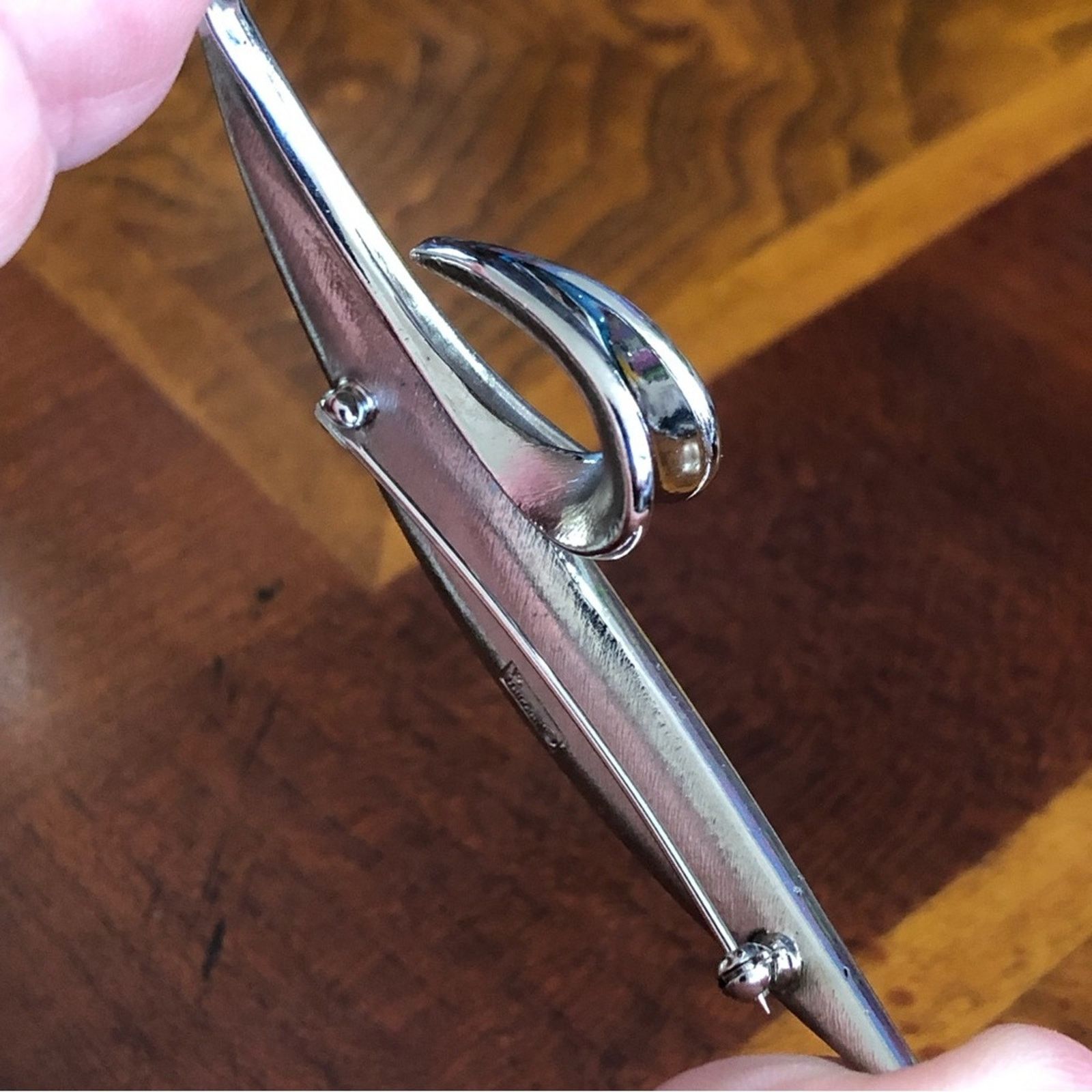 Vintage Vintage Crown Trifari brushed and shiny silver brooch pin Size ONE SIZE - 6 Thumbnail