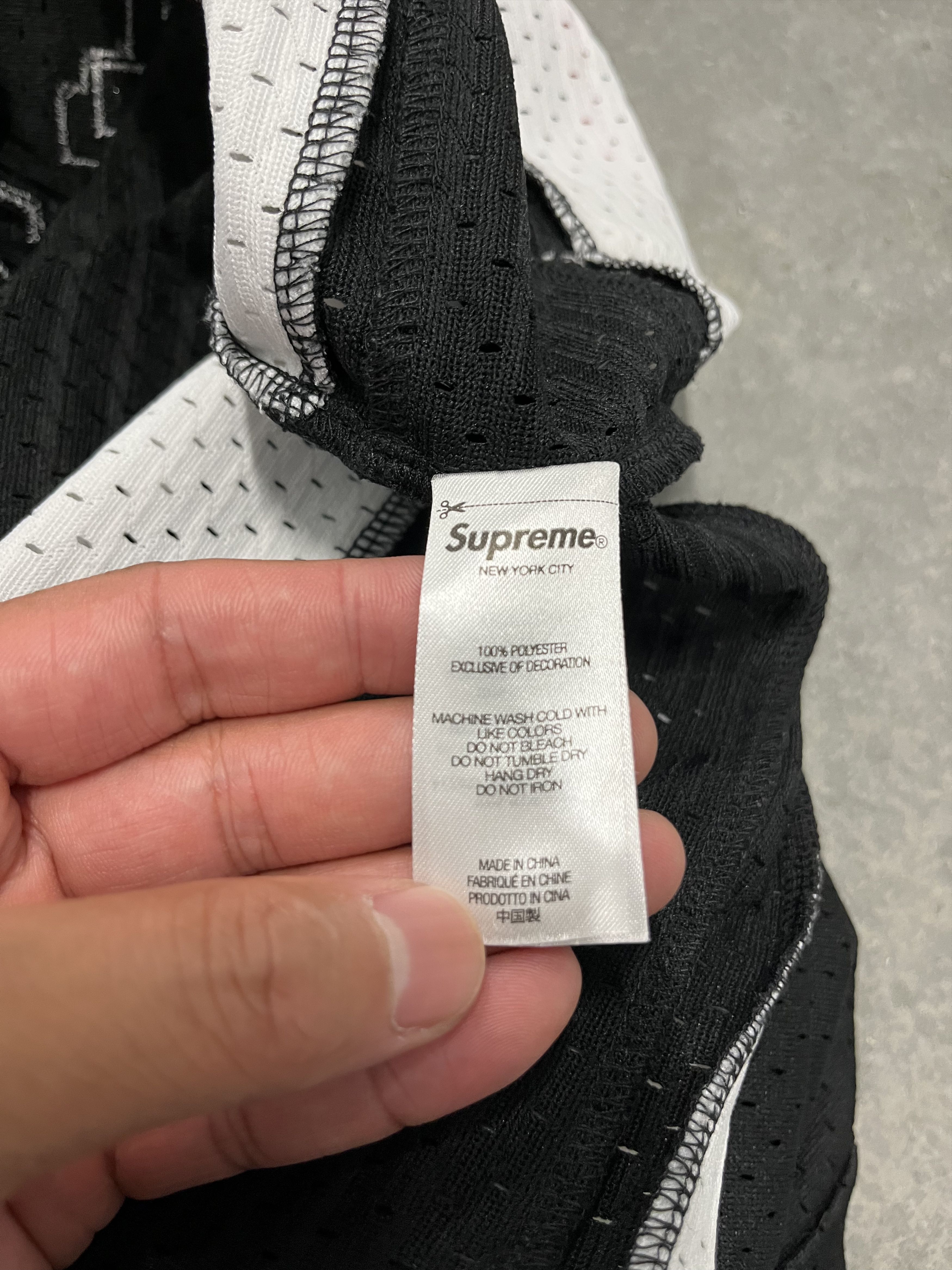 Supreme × Wtaps Supreme WTAPS Mitchell & Ness Hockey Jersey Black Size US M / EU 48-50 / 2 - 5 Thumbnail