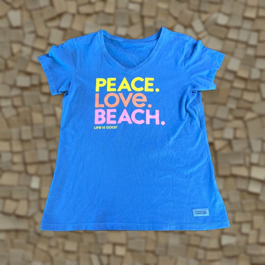 Life is Good VINTAGE Life is Good Shirt Women’s Small Blue PEACE. LOVE. BEACH. Shirt Womens Small Blue PEACE. LOVE. BEACH. Size S / US 4 / IT 40 - 1 Thumbnail