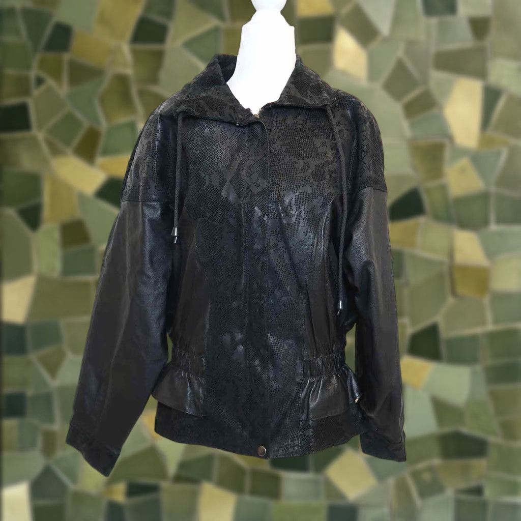 Vintage VINTAGE Wilsons Leather Jacket Black Reptile Print Zip Front S 1990s Grunge Boys / Mens? Size S / US 4 / IT 40 - 1 Thumbnail