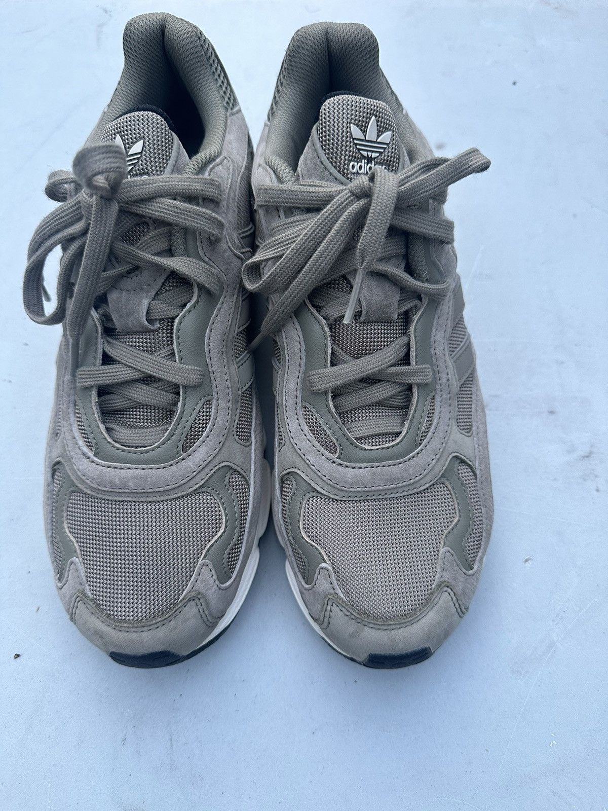 Adidas Adidas Response CL Size US 9 / EU 42 - 1 Thumbnail