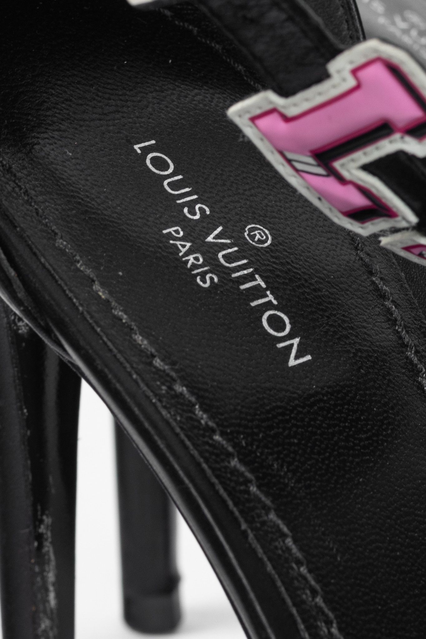 Louis Vuitton Louis Vuitton Black Leather LV Patch Sandals Size US 8.5 / IT 38.5 - 9 Thumbnail