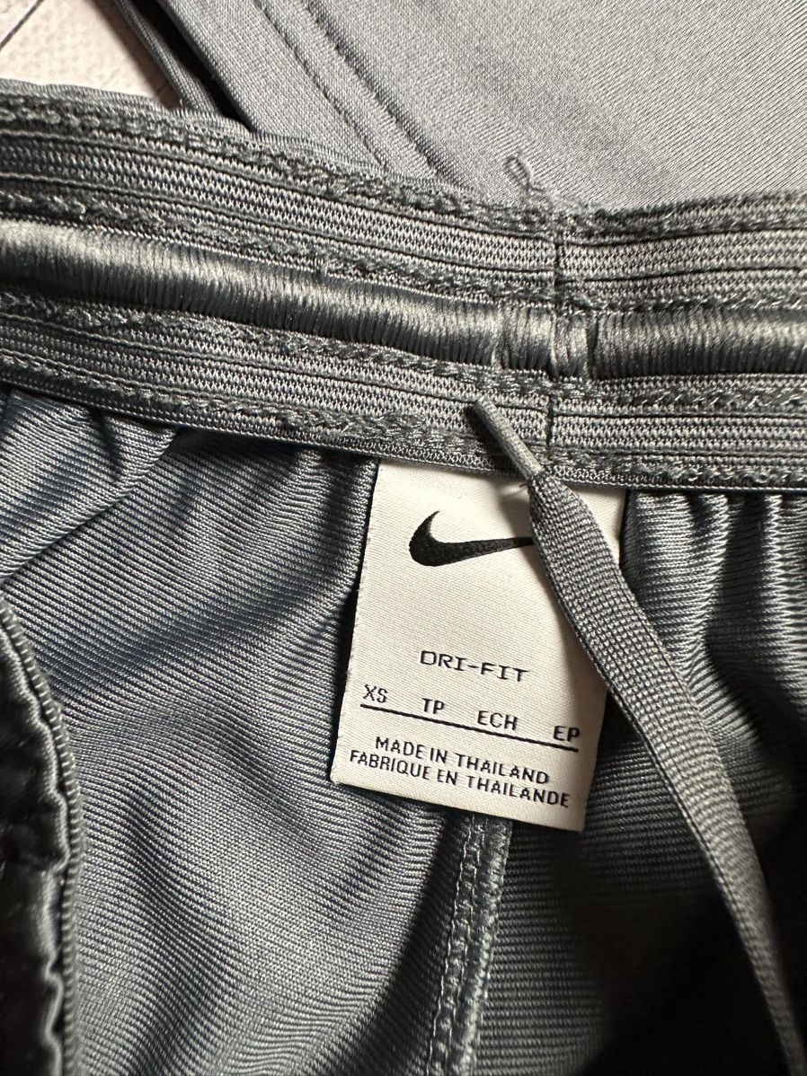 Nike × Vintage Vintage Nike Paris PSG soccer tracksuit size Xs logo Size US XS / EU 42 / 0 - 10 Thumbnail