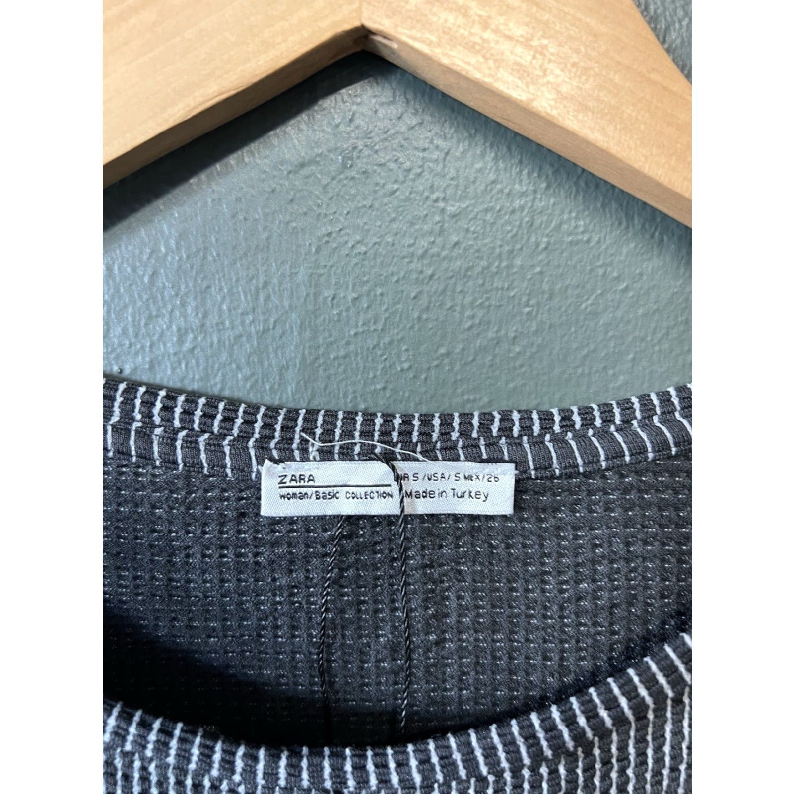 Zara Zara Basic Collection Black Long Sleeve Shirt S Womens Short Title: Zara Basic Collection Black Long Sleeve Shirt S Womens Size S / US 4 / IT 40 - 3 Thumbnail