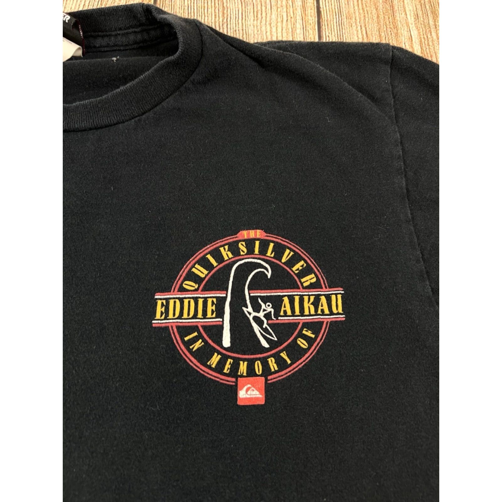 Quiksilver VINTAGE Quiksilver T-Shirt Eddie Aikau Memorial Y2K Surf Hawaii Gray M Mens 90s Beach Hawaiian Surfer Short Sleeve Shirt Size US M / EU 48-50 / 2 - 6 Thumbnail