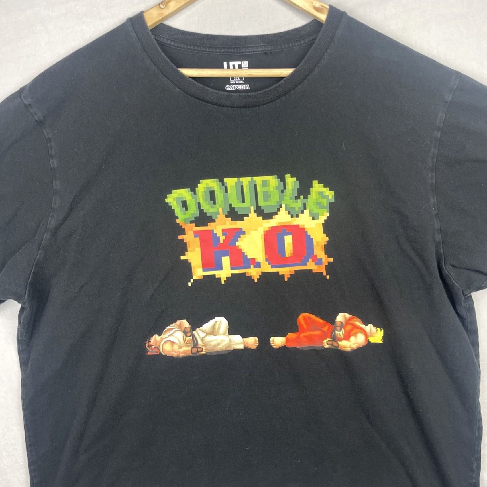 Uniqlo VINTAGE Street Fighter Shirt Mens 3XL Black Uniqlo Double KO Ken Ryu Capcom Video Game Graphic Print Casual T-Shirt Mens All Seasons 2020s Size US XXL / EU 58 / 5 - 2 Thumbnail