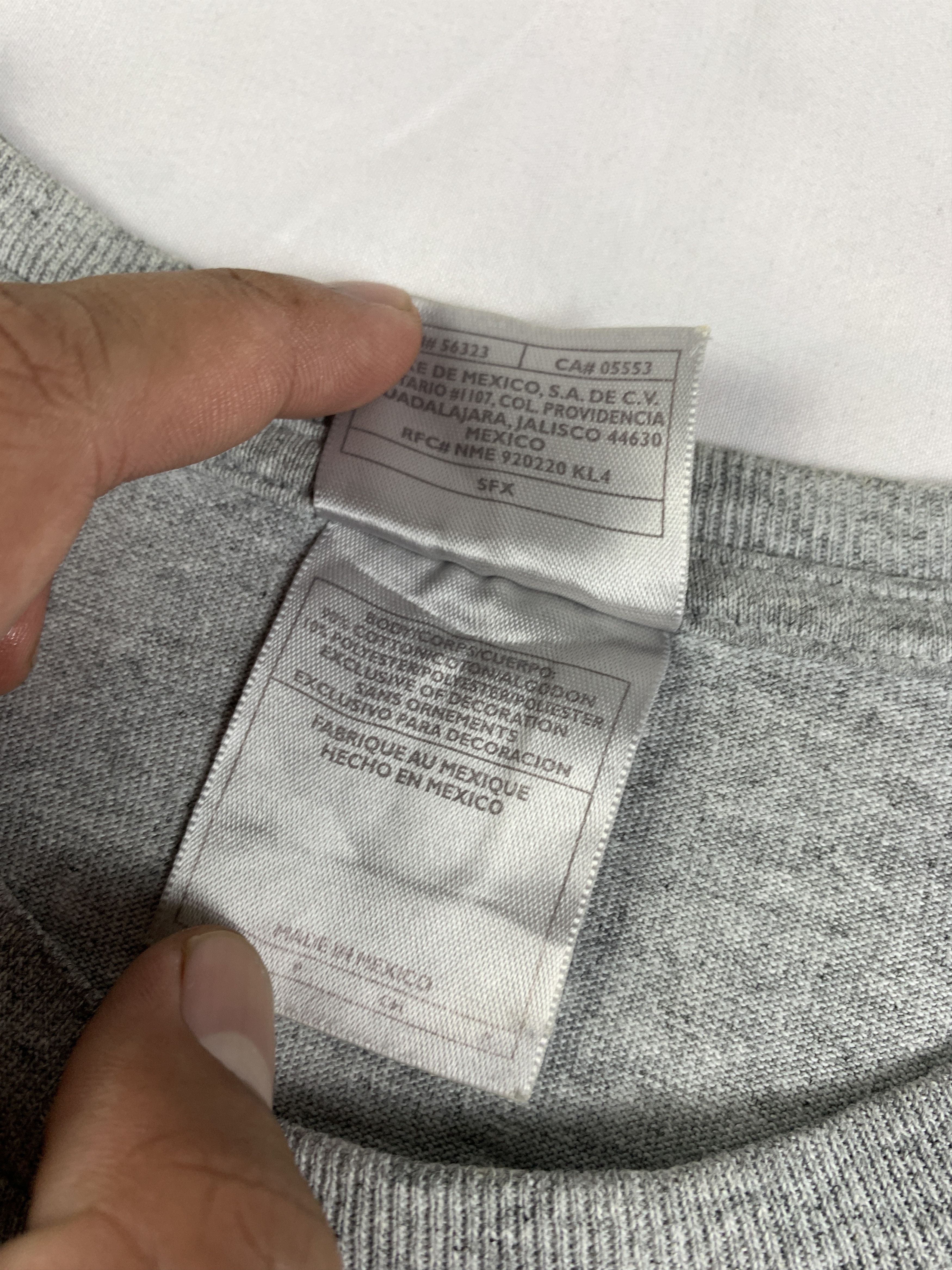 Nike 2000s Nike Gray Tribal Tee (M) Size M / US 6-8 / IT 42-44 - 11 Thumbnail