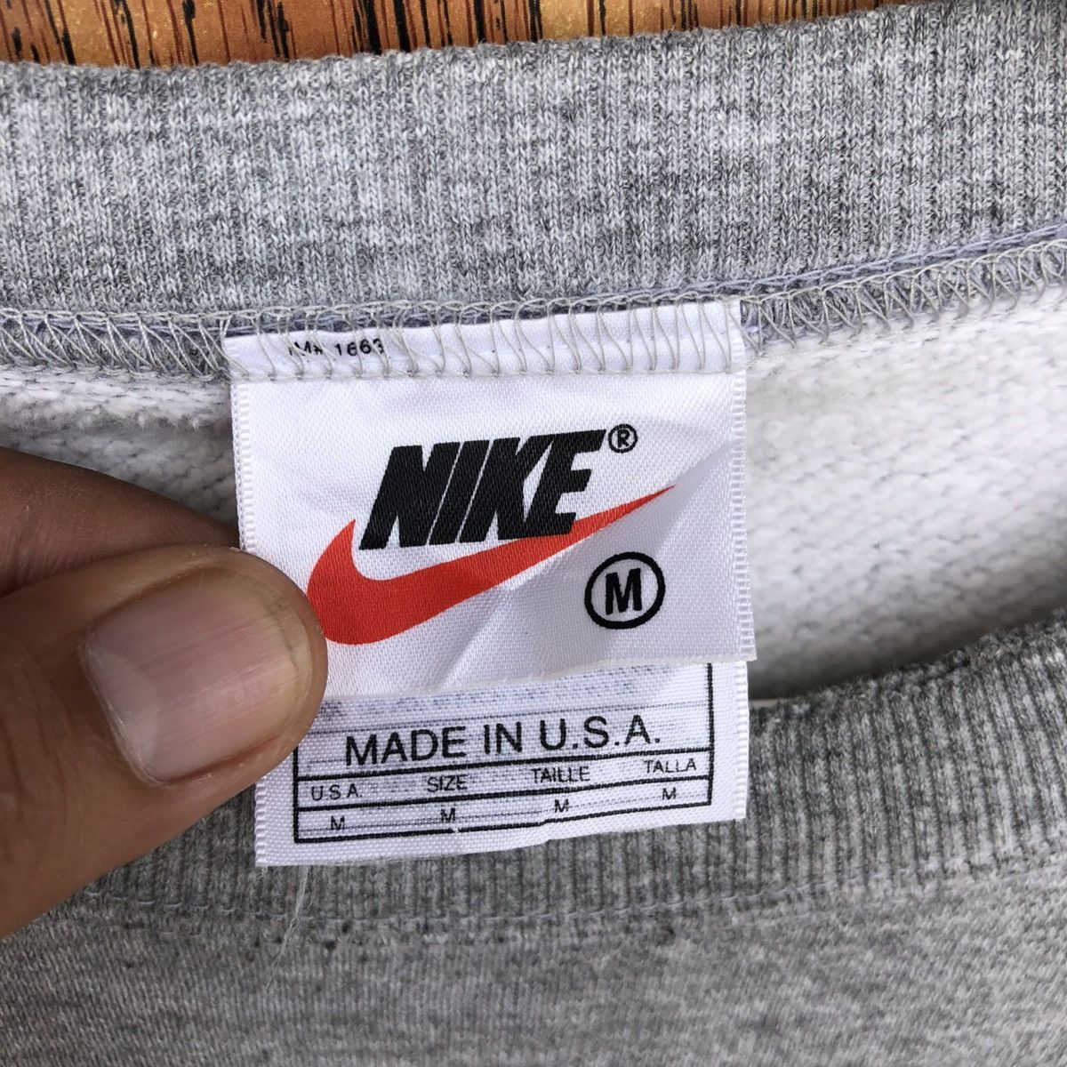 Nike Vintage Nike Crewneck Swoosh Sweatshirt Size US M / EU 48-50 / 2 - 8 Thumbnail