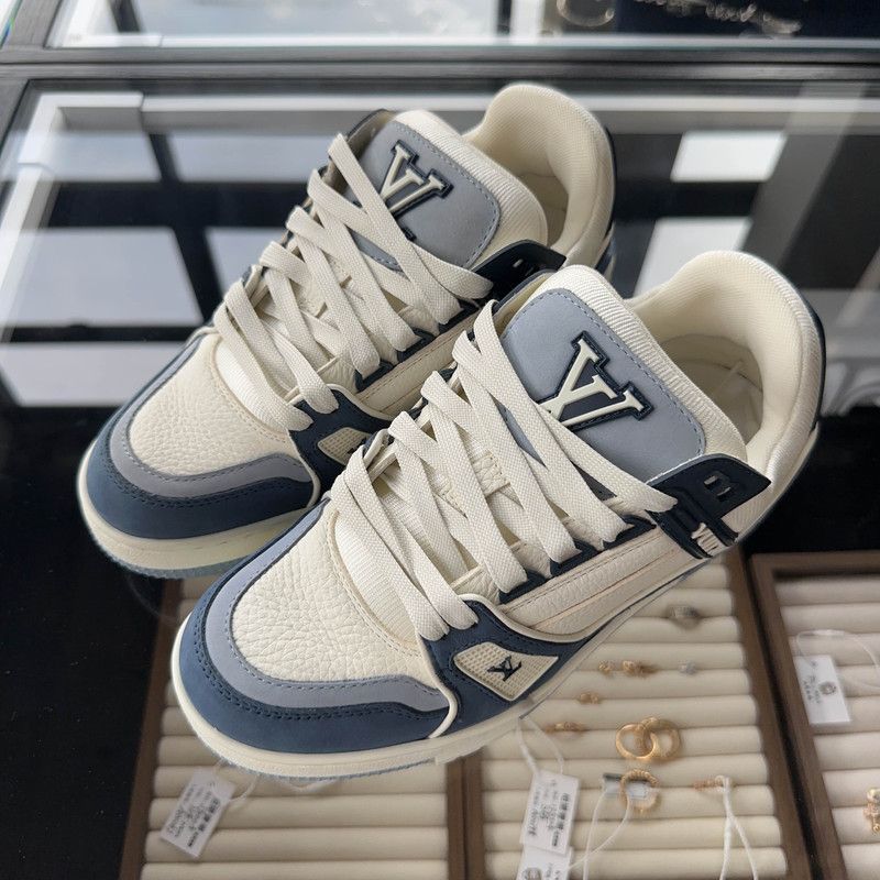 Louis Vuitton Louis Vuitton Leather Low Top Trainer Sneakers 0079 Size US 5.5 / EU 38 - 1 Thumbnail