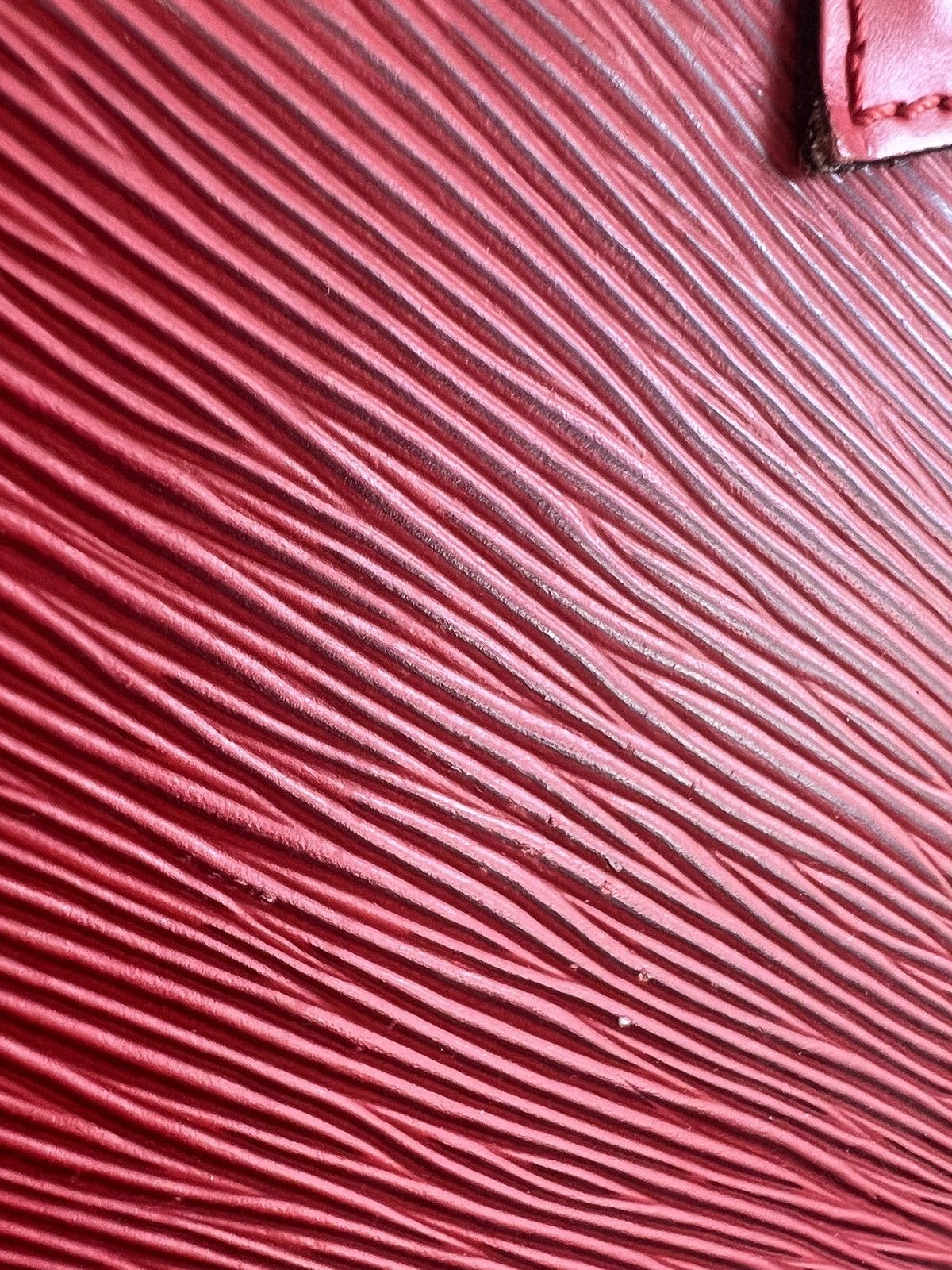 Louis Vuitton Louis Vuitton Red Epi Alma Size ONE SIZE - 7 Thumbnail