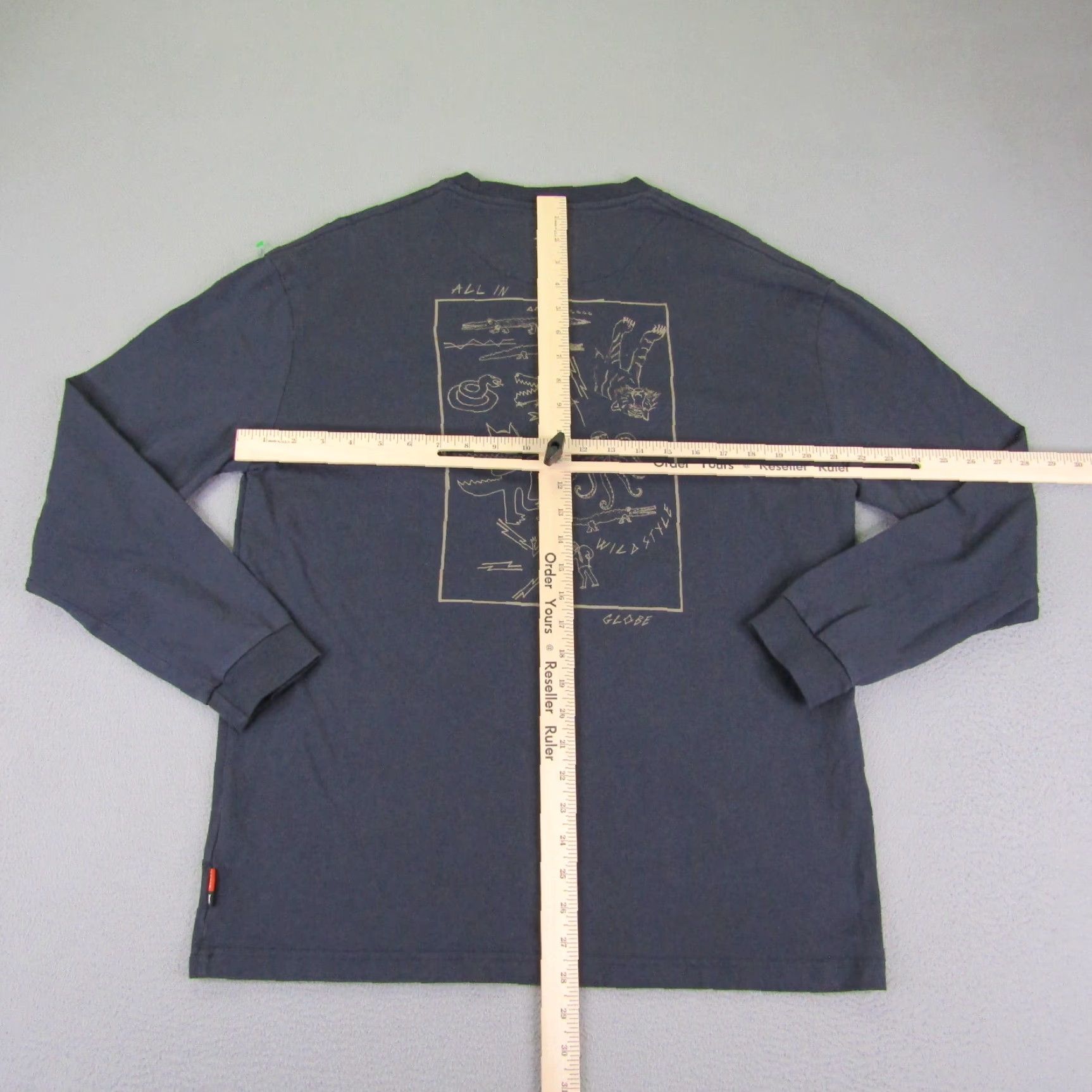 Globe VINTAGE Globe Skateboarding Shirt Mens Medium Blue Cotton Long Sleeve Crew Neck Logo Skater 90s Size US M / EU 48-50 / 2 - 7 Thumbnail