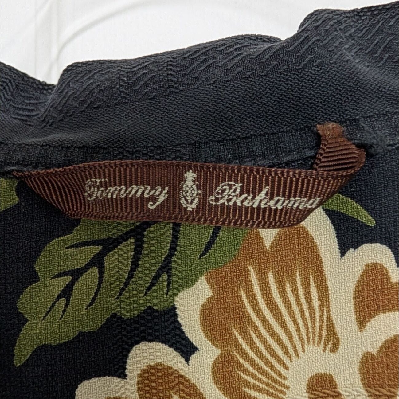 Tommy Bahama Tommy Bahama Floral Shirt Mens Size Medium Black Silk Hawaii Size US M / EU 48-50 / 2 - 5 Thumbnail