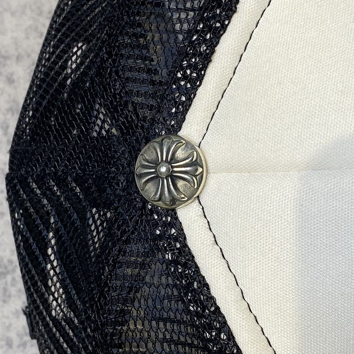 Chrome Hearts Chrome hearts cemetery trucker hat white/black/camo Size ONE SIZE - 3 Thumbnail