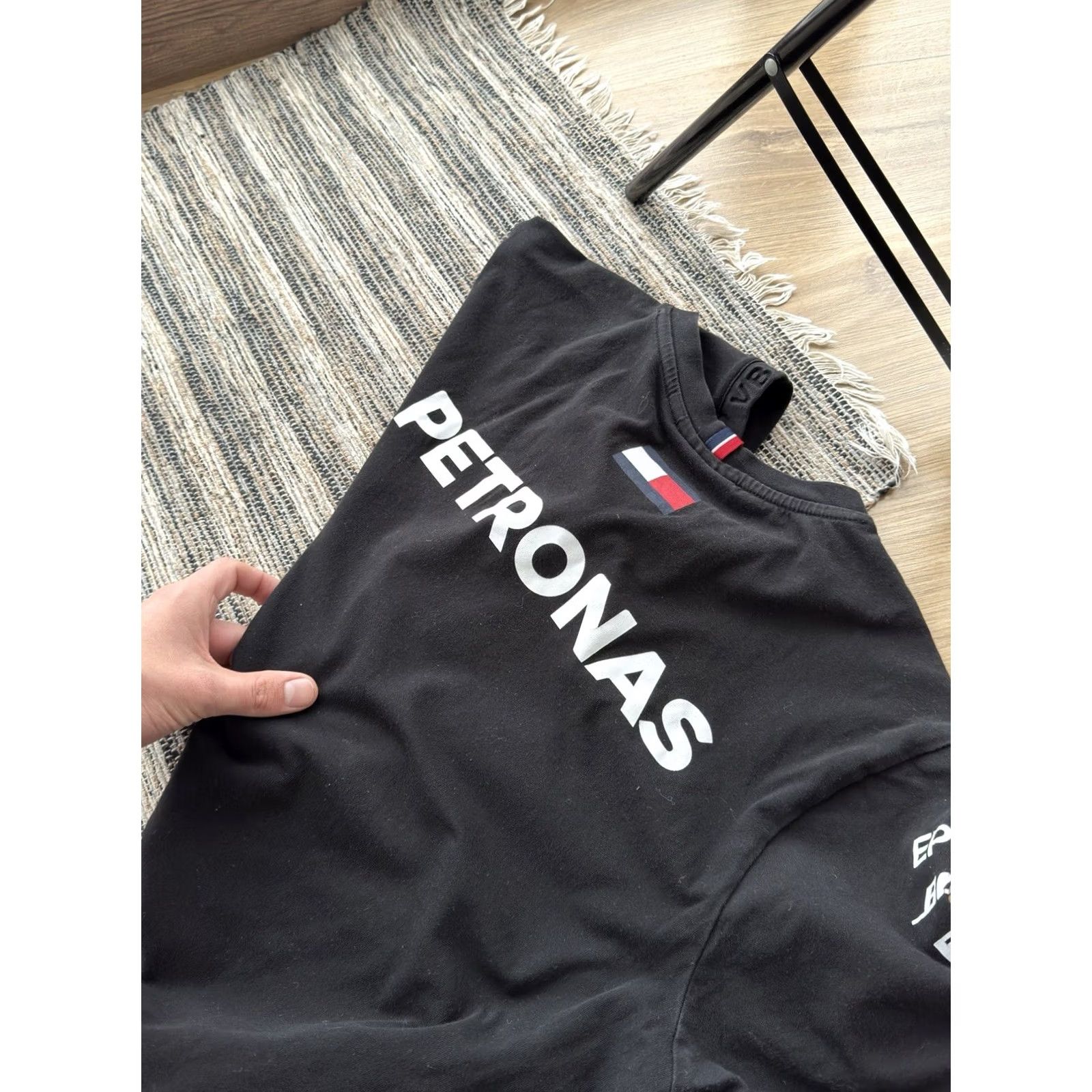 Mercedes-Benz Mercedes-Benz AMG Motorsport Petronas Black T-Shirt Size L Mens Shirt Black Cars, Classic, Sports 90s Theme Size US L / EU 52-54 / 3 - 4 Thumbnail