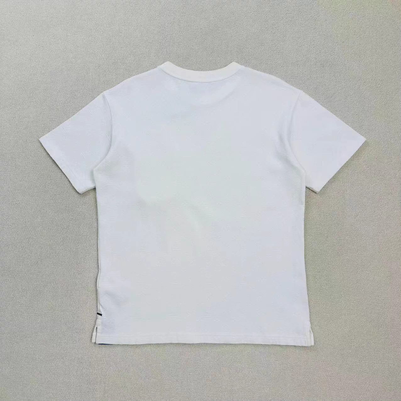 Louis Vuitton Louis Vuitton Monogram Pocket T-Shirt M WL2347 Size US M / EU 48-50 / 2 - 2 Thumbnail