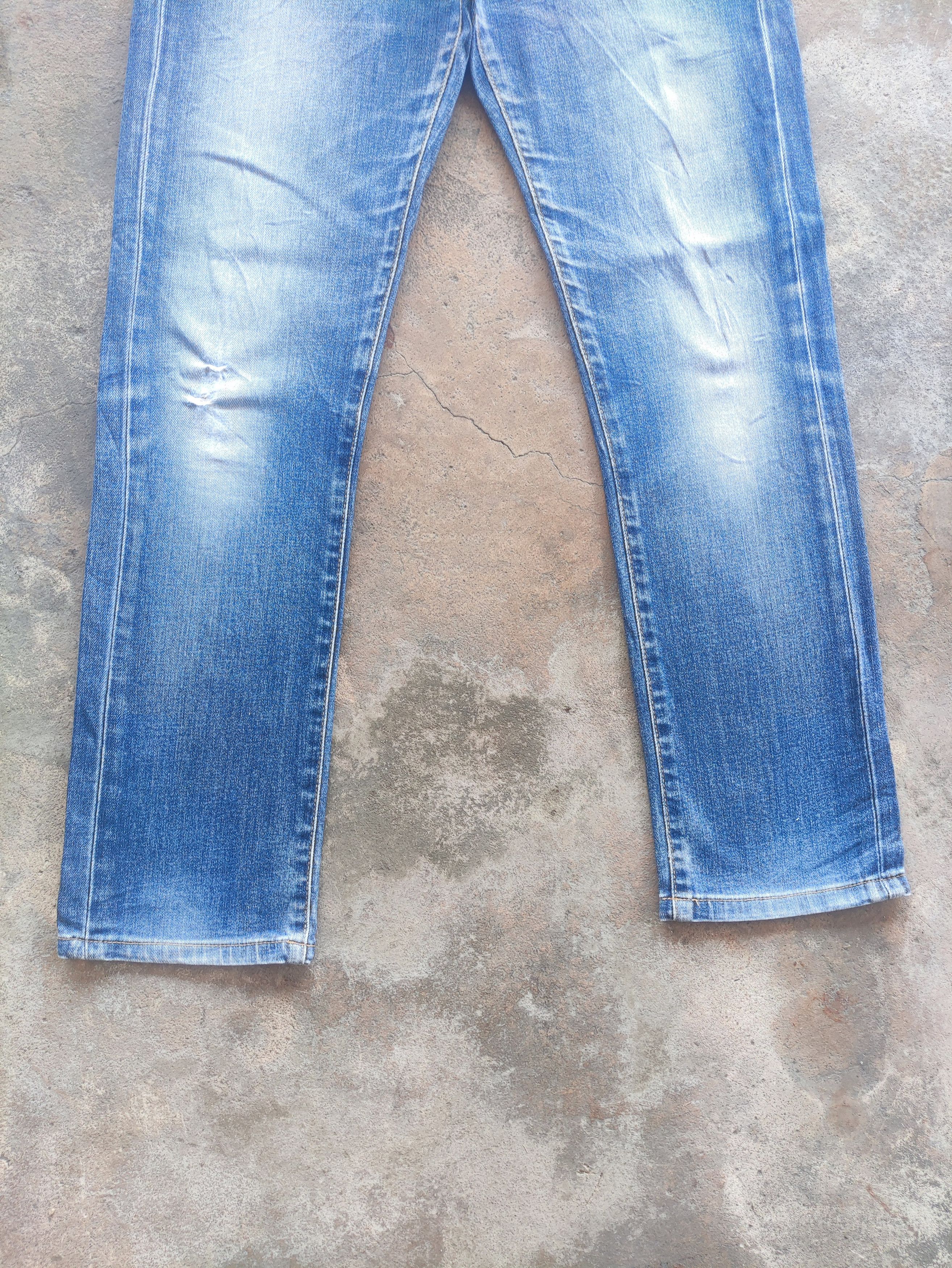 Japanese Brand Vintage Japanese Distressed Jeans Faded Denim Pants W30 Size US 30 / EU 46 - 4 Thumbnail