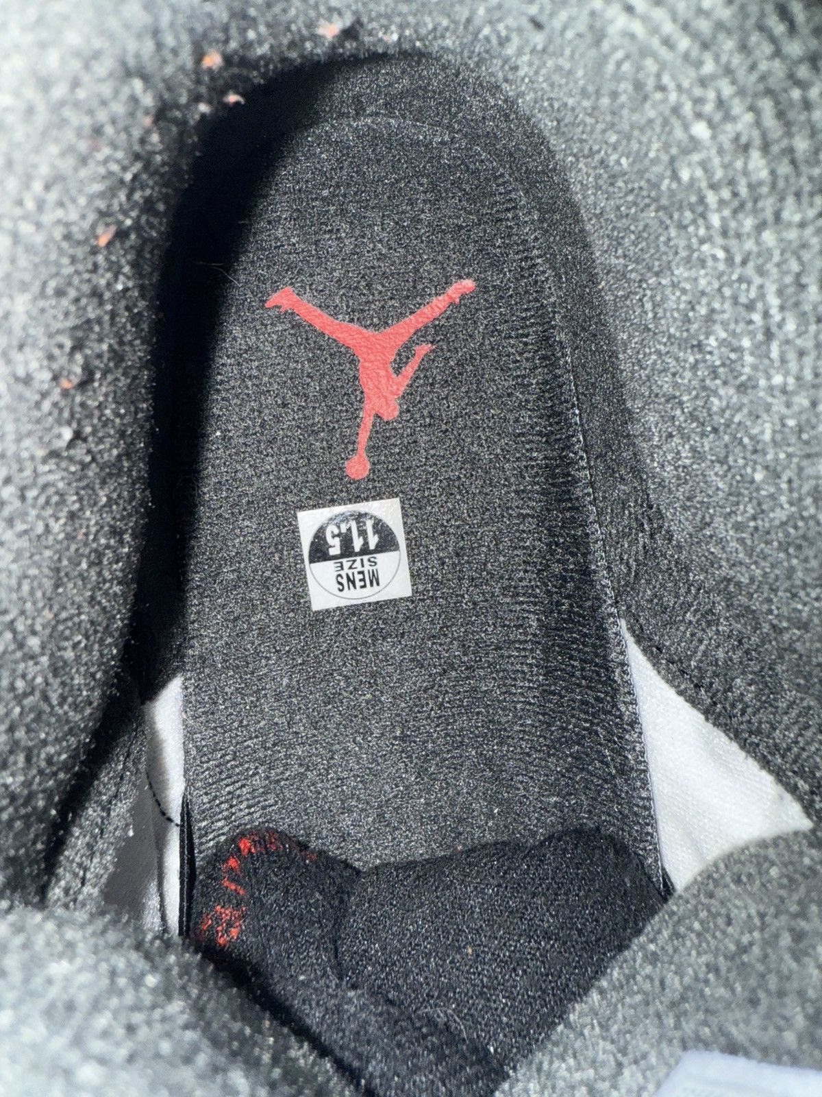 Jordan Brand Jordan retro 3 cement grey sz 11.5 Size US 11.5 / EU 44-45 - 6 Thumbnail