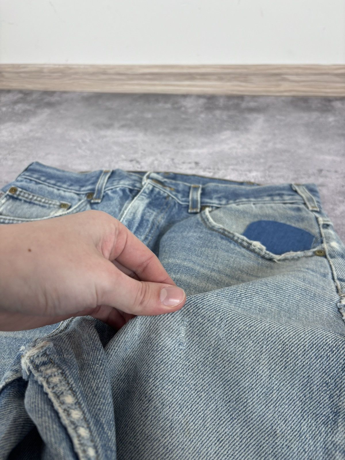 Carhartt Vintage Carhartt Faded Light Blue Denim Jeans B17 DST Size US 33 - 16 Thumbnail