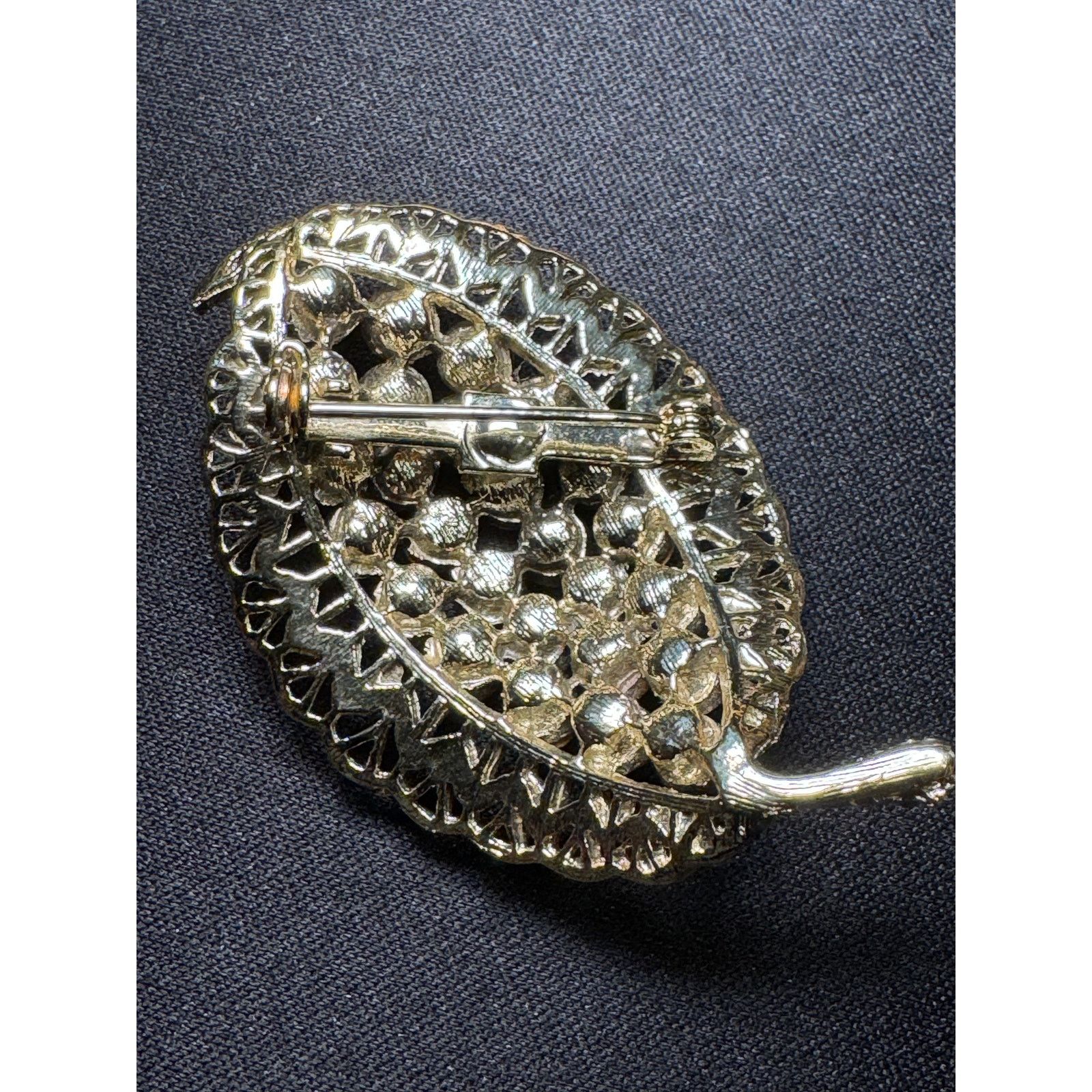 Other Vintage Statement Leaf Brooch Filigree & Rhinestones Size ONE SIZE - 5 Thumbnail