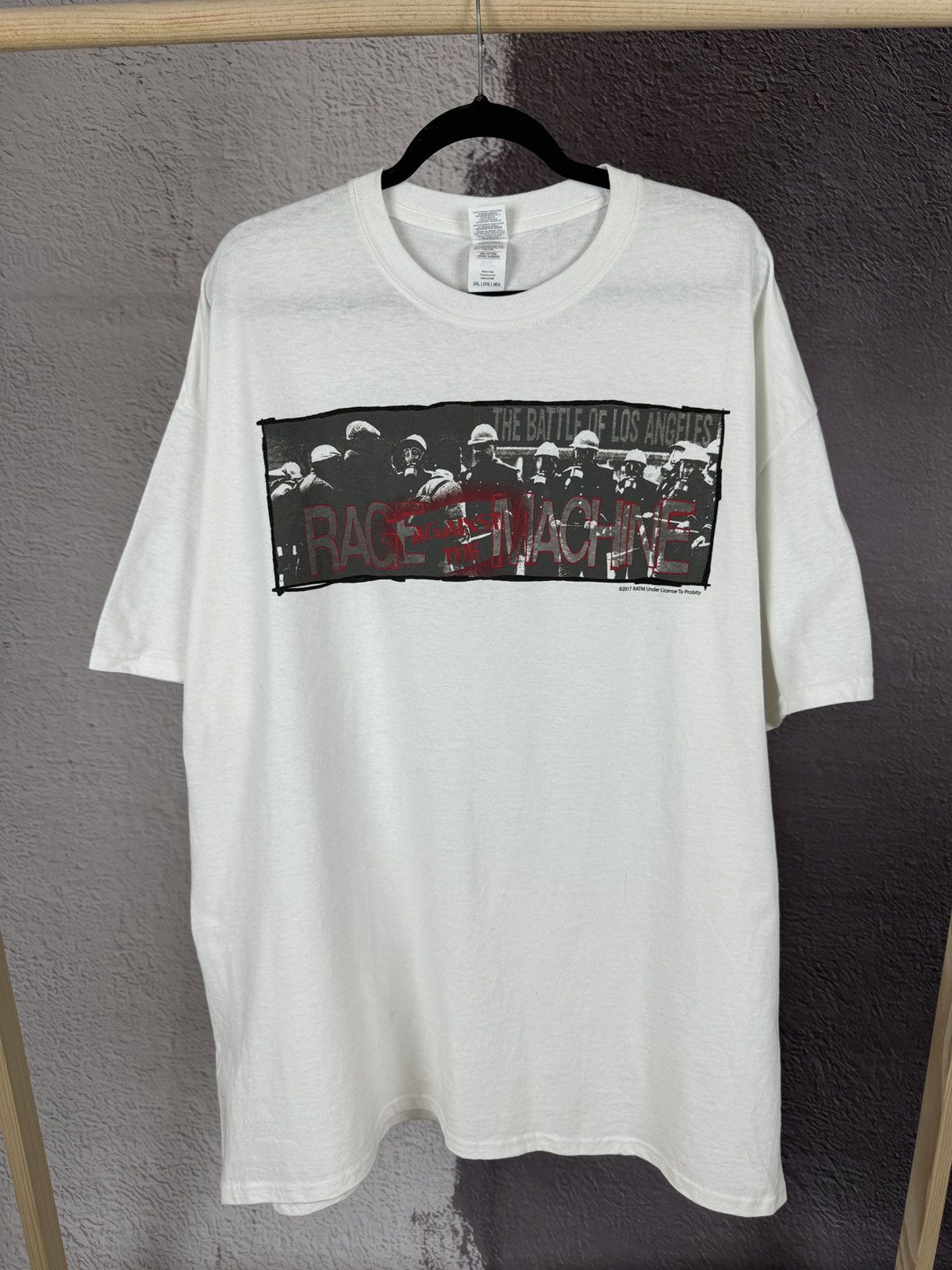 Band Tees Rage Against the Machine 2017 the battle of Los Angeles tee Size US XXL / EU 58 / 5 - 2 Thumbnail