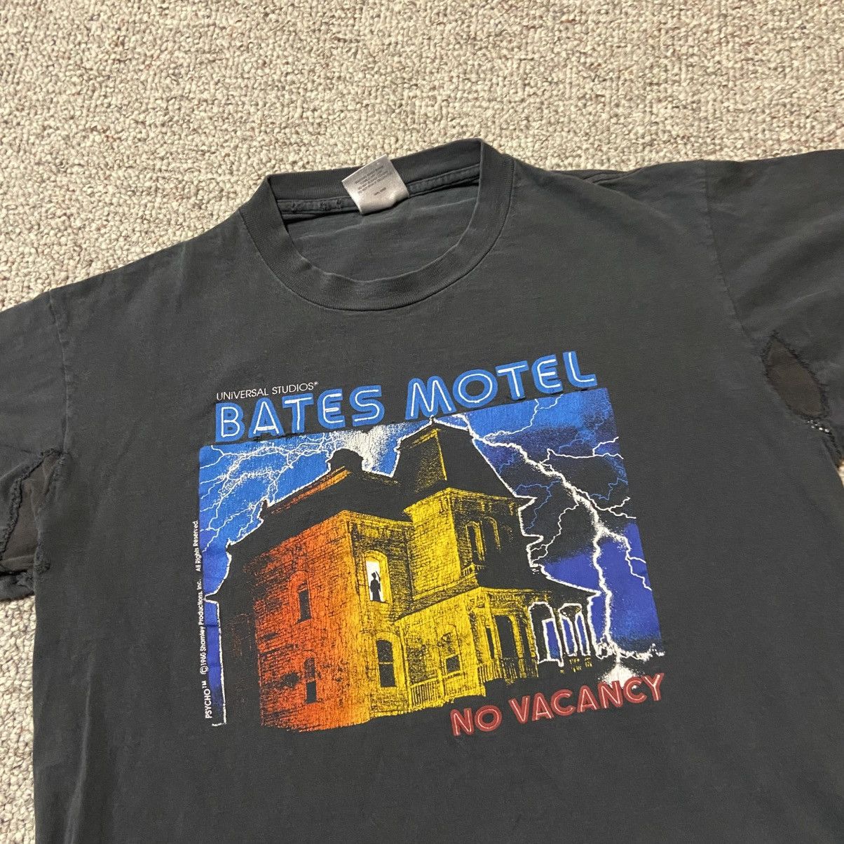 Expert Horror 90s Bates Motel Psycho Horror Shirt Size US XL / EU 56 / 4 - 7 Thumbnail