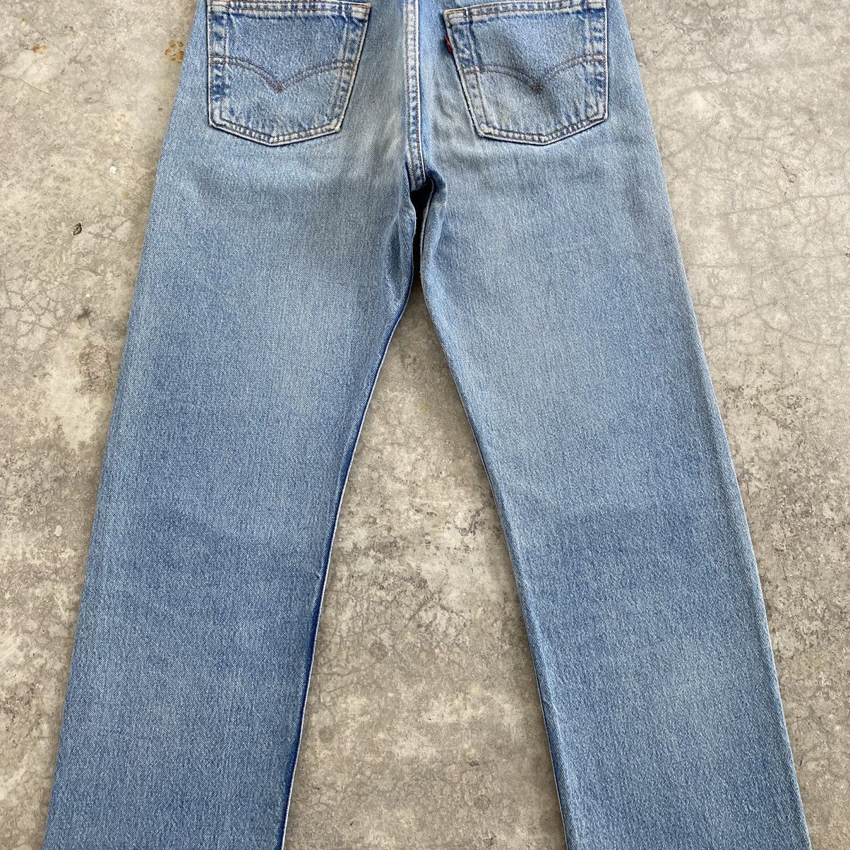 Levi's Size 28x33 Vintage 90’s Levis 501 Light Blue Jeans Size US 28 / EU 44 - 15 Thumbnail