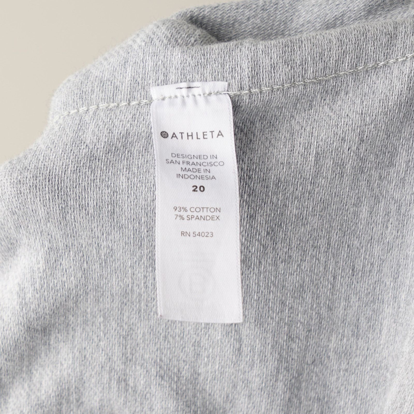 Athleta Athleta Farallon Heathered Short Gray Athleisure Cotton EUC Size 42" / US 20 - 7 Thumbnail