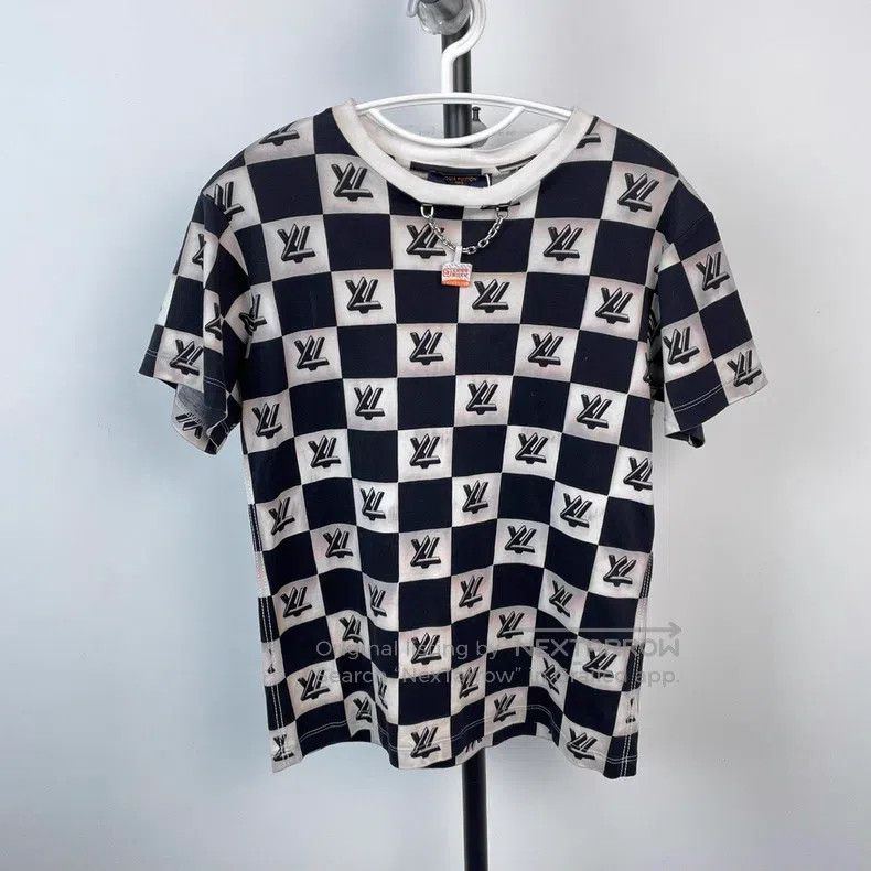 Louis Vuitton Louis Vuitton Black and white checkerboard short sleeve T- Size US S / EU 44-46 / 1 - 1 Thumbnail