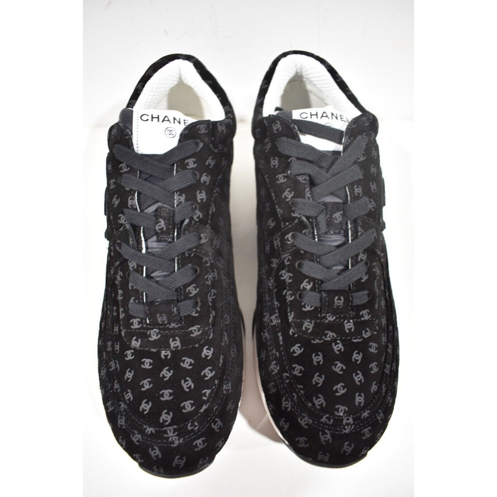Chanel Chanel Suede CC Logo Low Top Lace Up Trainer Sneaker 44 11 Size US 11 / EU 44 - 8 Thumbnail