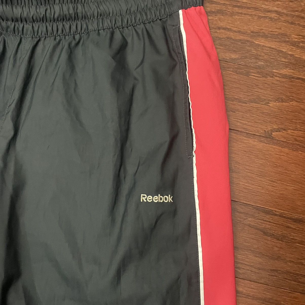 Reebok Reebok vintage striped black and hot red trackpants Size US 31 - 2 Thumbnail