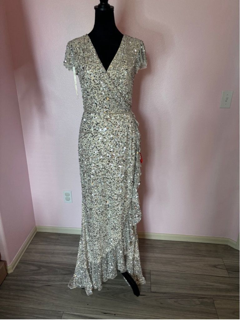 Mac Duggal Women's Mac Duggal Dress, Silver, Size 6 Size M / US 6-8 / IT 42-44 - 4 Thumbnail
