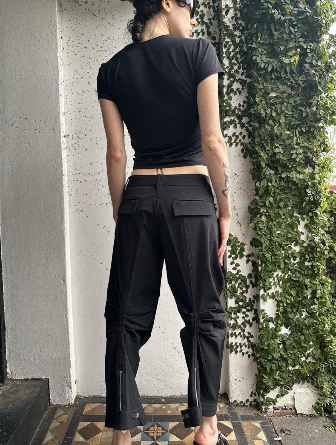 Marithe + Francois Girbaud Marithé + François Girbaud Tech Cargo Pant Size 25" / US 0 / IT 36 - 1 Thumbnail
