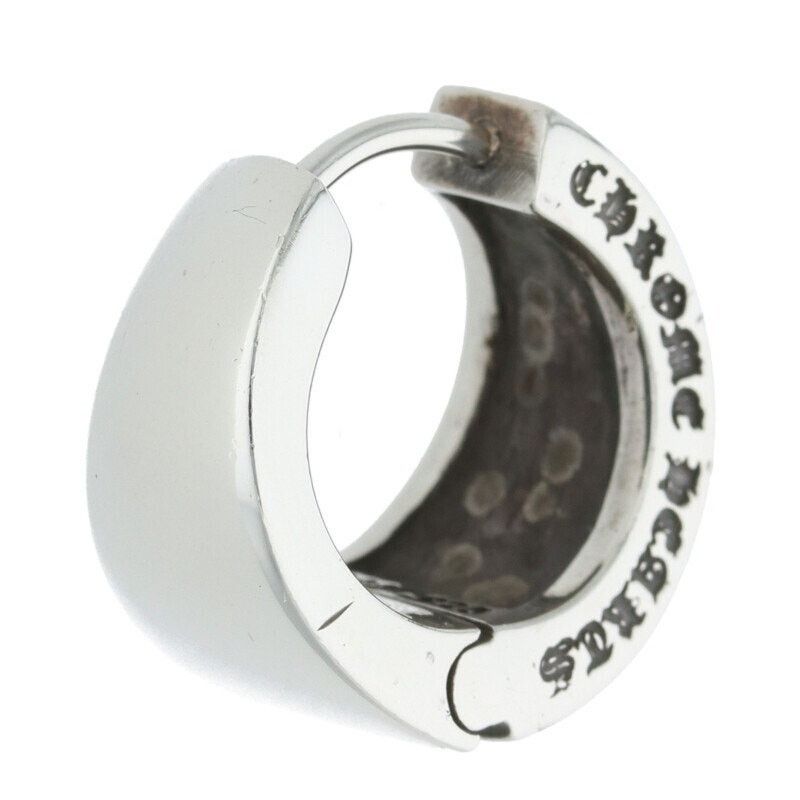 Chanel Camellia earring