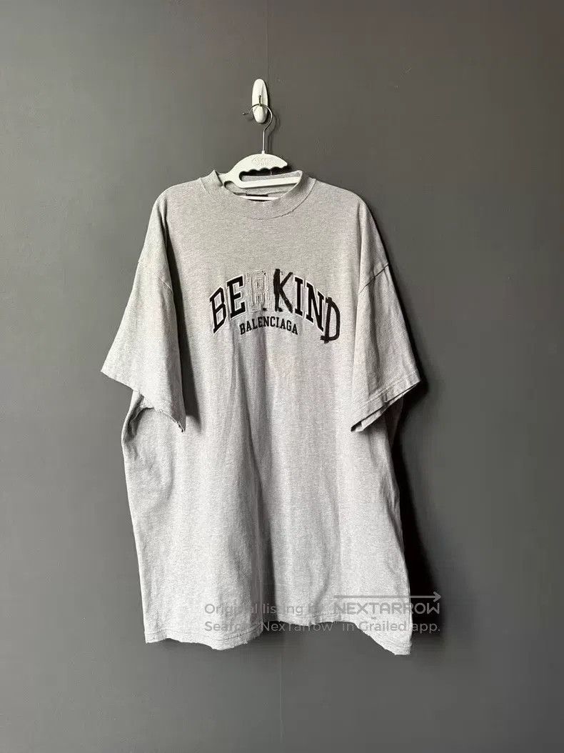 Balenciaga Balenciaga Short-sleeve Size US L / EU 52-54 / 3 - 1 Thumbnail