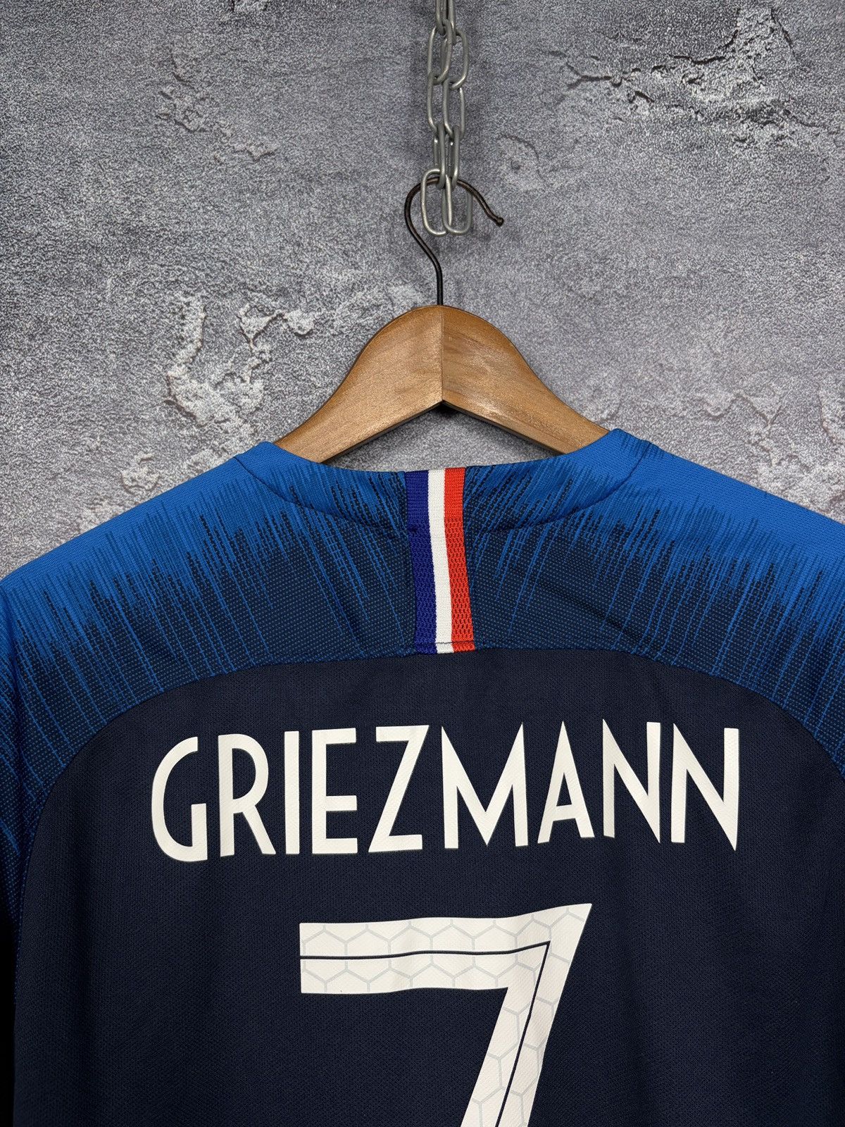 Nike Nike France 2018 World Cup # Griezman Jersey T-shirt Size US L / EU 52-54 / 3 - 12 Thumbnail