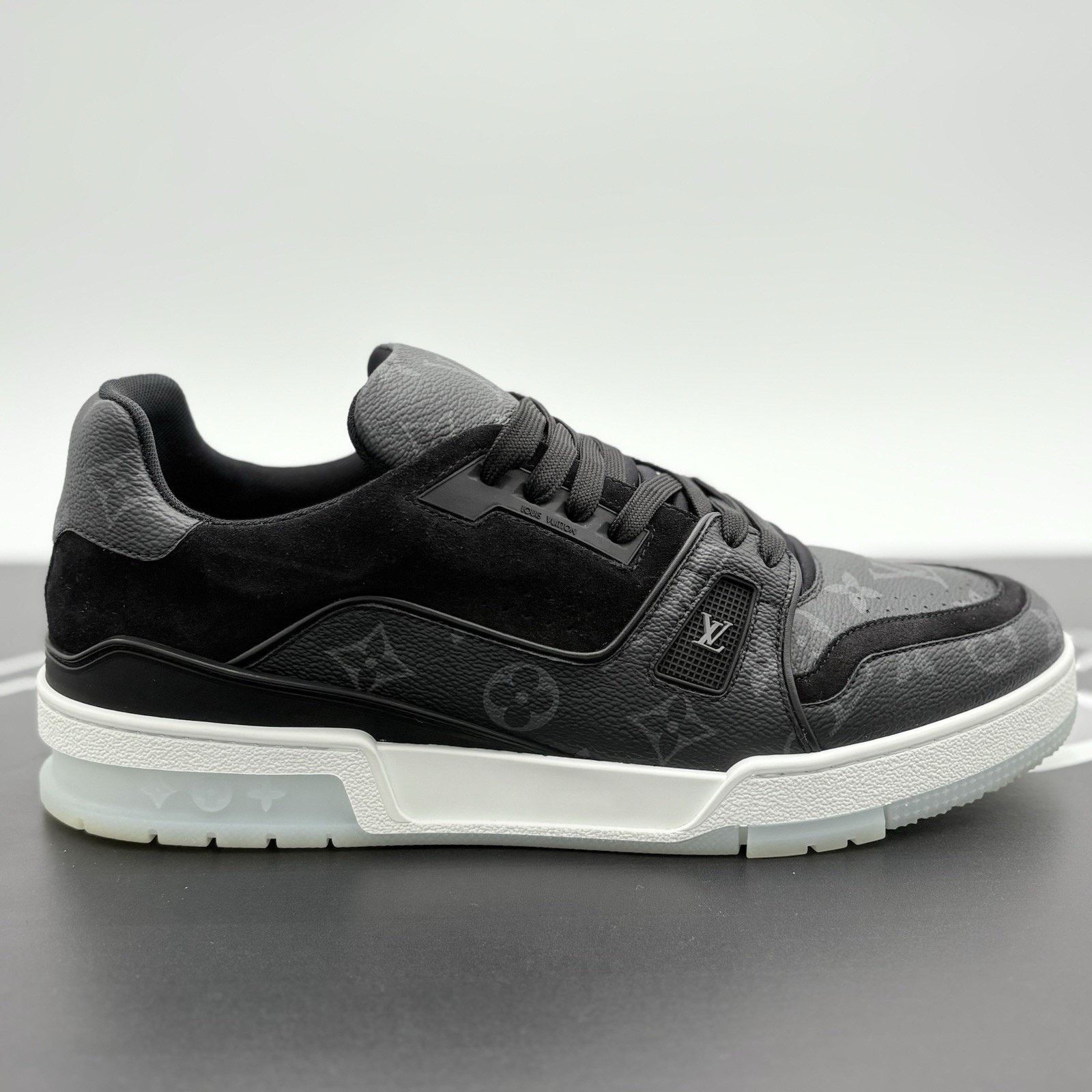 Louis Vuitton (10-10.5 US) - Louis Vuitton Trainer ' Black ' | SUPER CLEAN Size US 10.5 / EU 43-44 - 2 Thumbnail