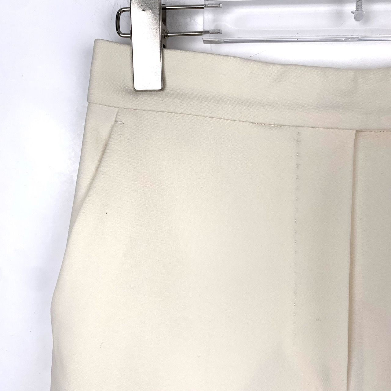 Max Mara Maxmara Beige Wool Shorts (Size 40) Size 40" / US 18 - 5 Thumbnail
