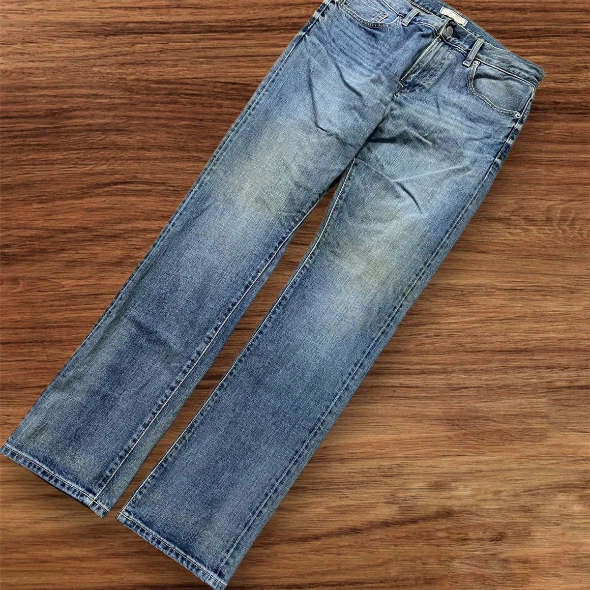 UNIQLO SLIM STRAIGHT SELVEDGE DISTRESSED JEANS