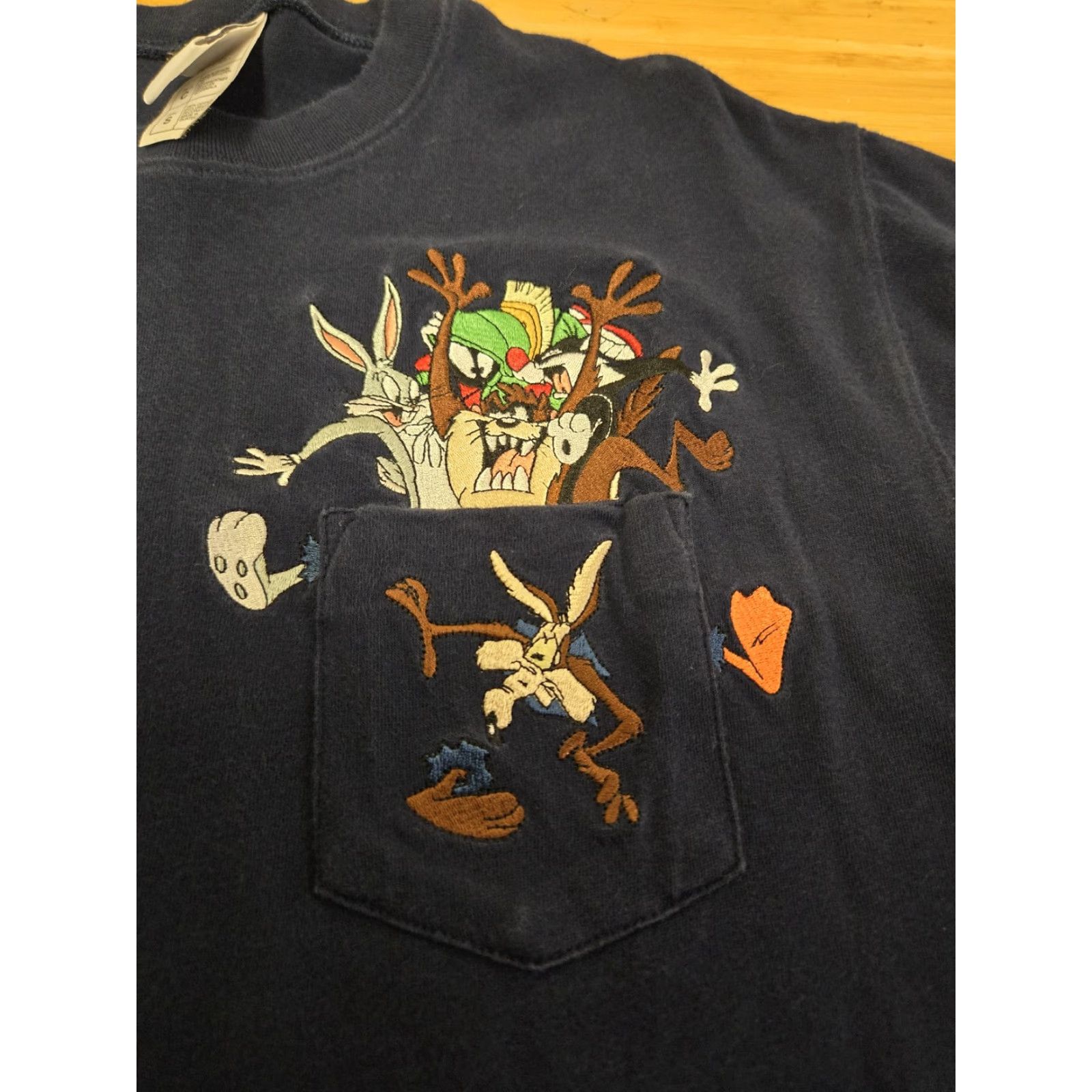 Vintage VINTAGE Warner Bros Studio Store Looney Tunes Shirt Mens Small Navy Blue Pocket Tee 90s Cartoon Retro Shoes Size US S / EU 44-46 / 1 - 2 Thumbnail